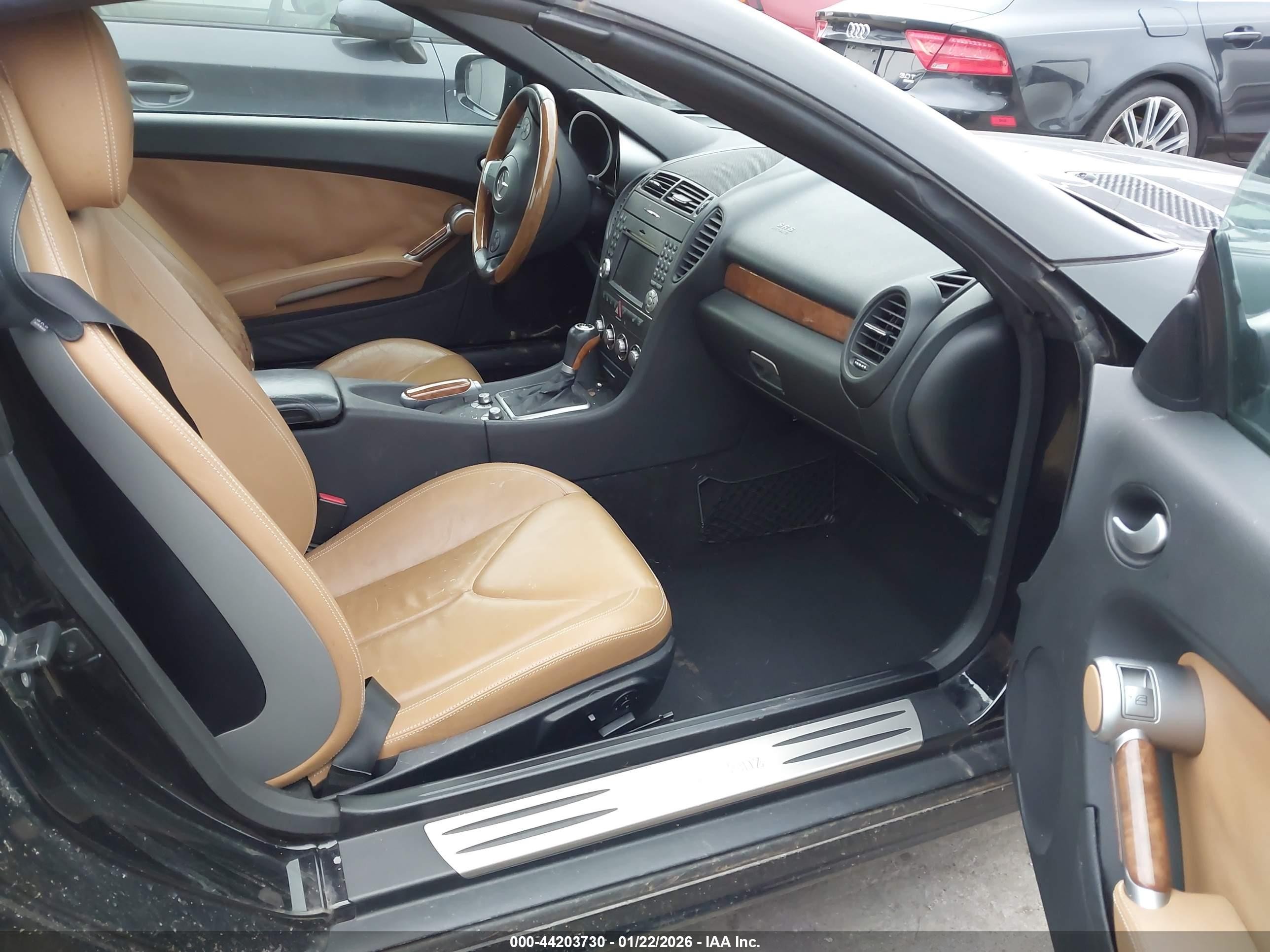2010 Mercedes-benz Slk 350   Black vin: WDBWK5JA8AF232593