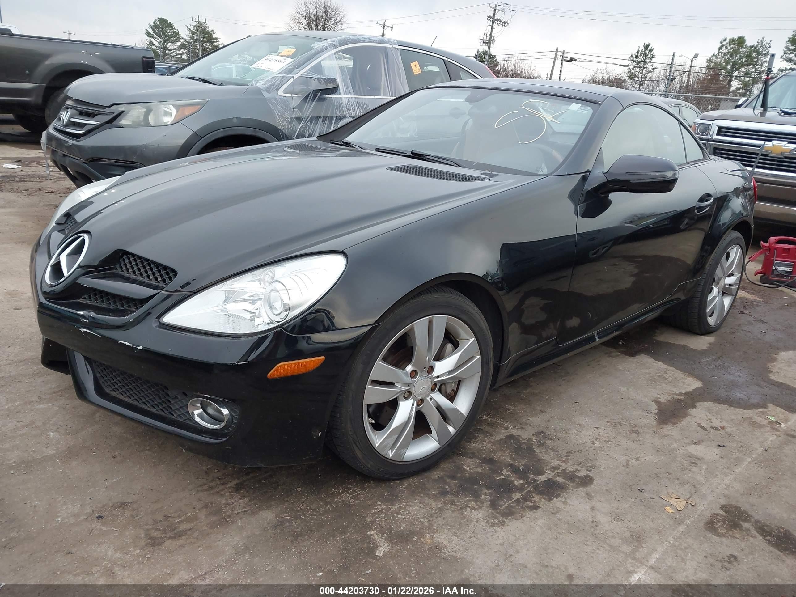 2010 Mercedes-benz Slk 350   Black vin: WDBWK5JA8AF232593