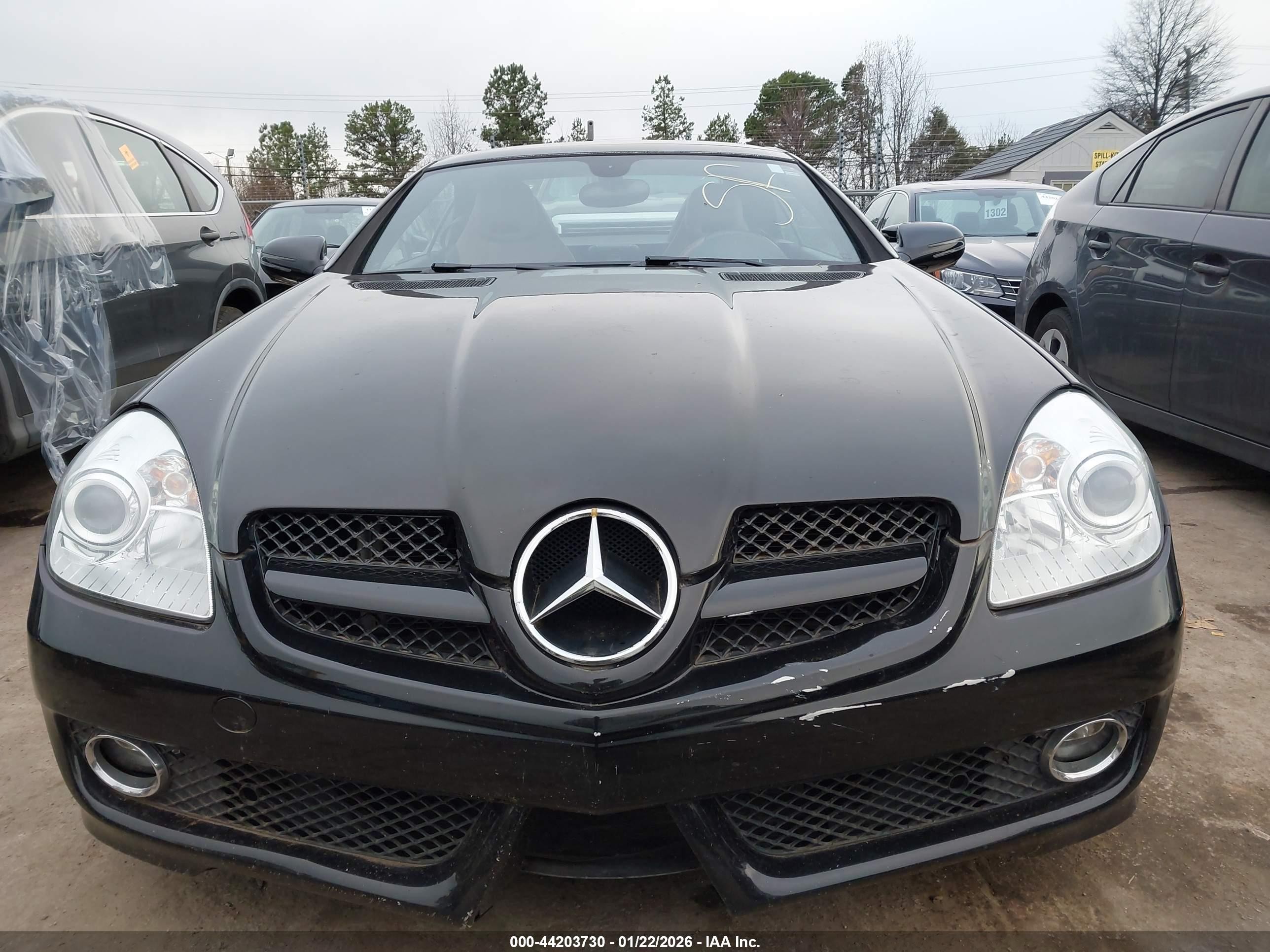 2010 Mercedes-benz Slk 350   Black vin: WDBWK5JA8AF232593