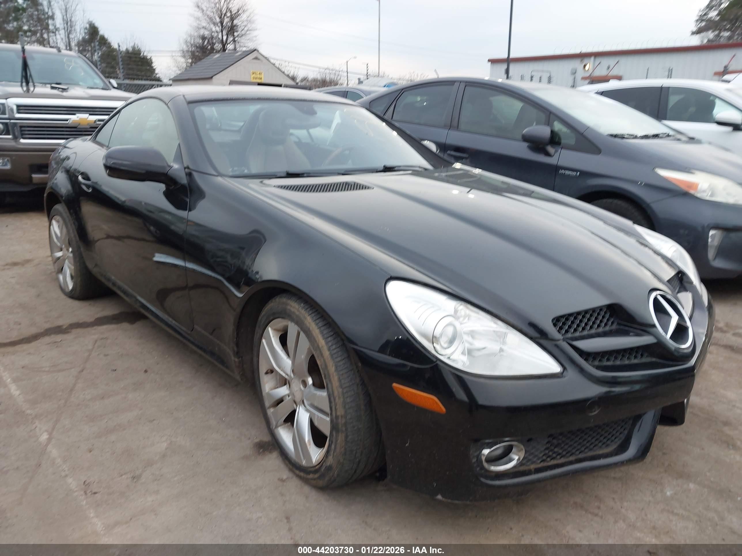 2010 Mercedes-benz Slk 350   Black vin: WDBWK5JA8AF232593