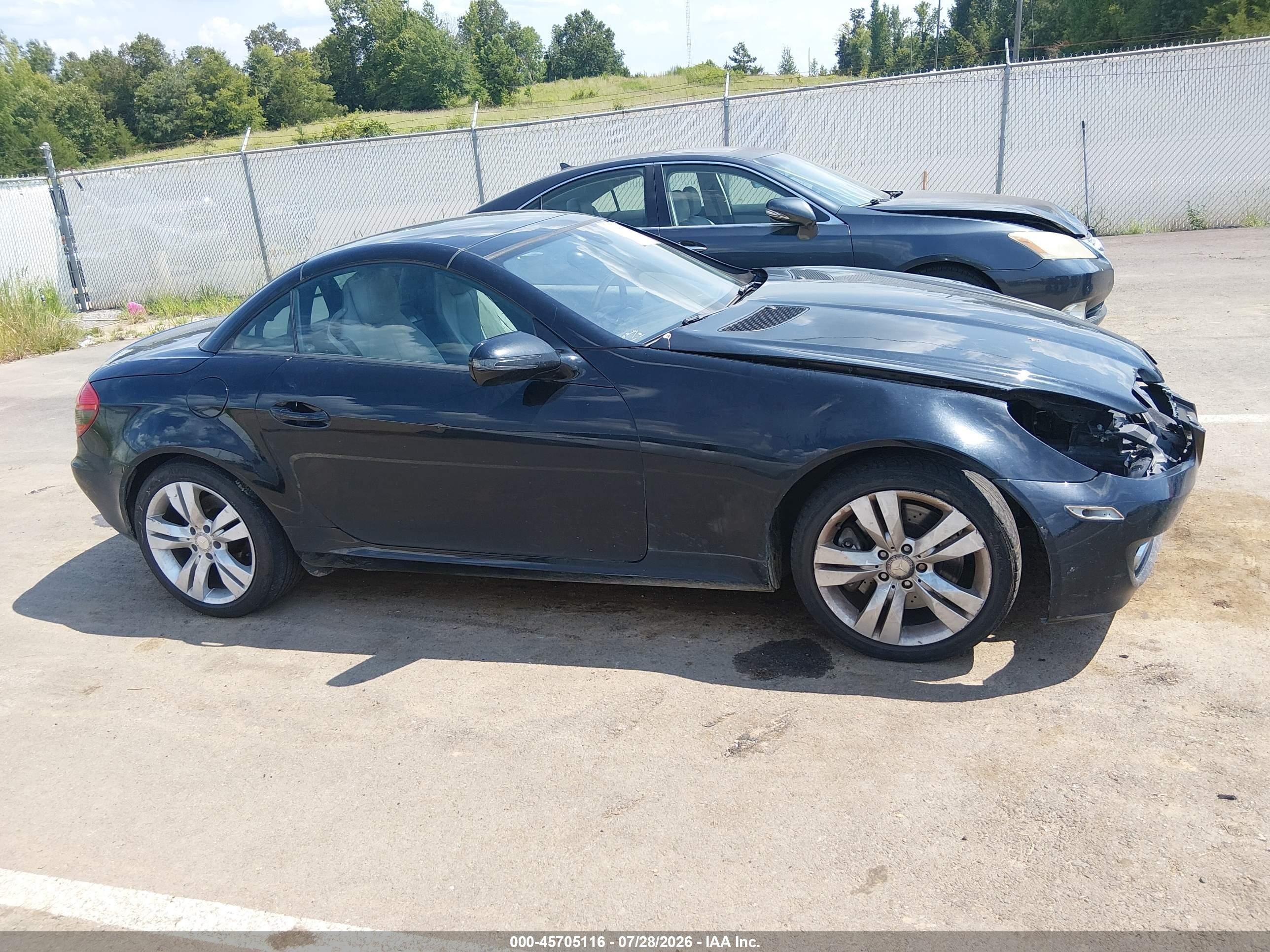 2010 Mercedes-benz Slk 350   Black vin: WDBWK5JA9AF227189