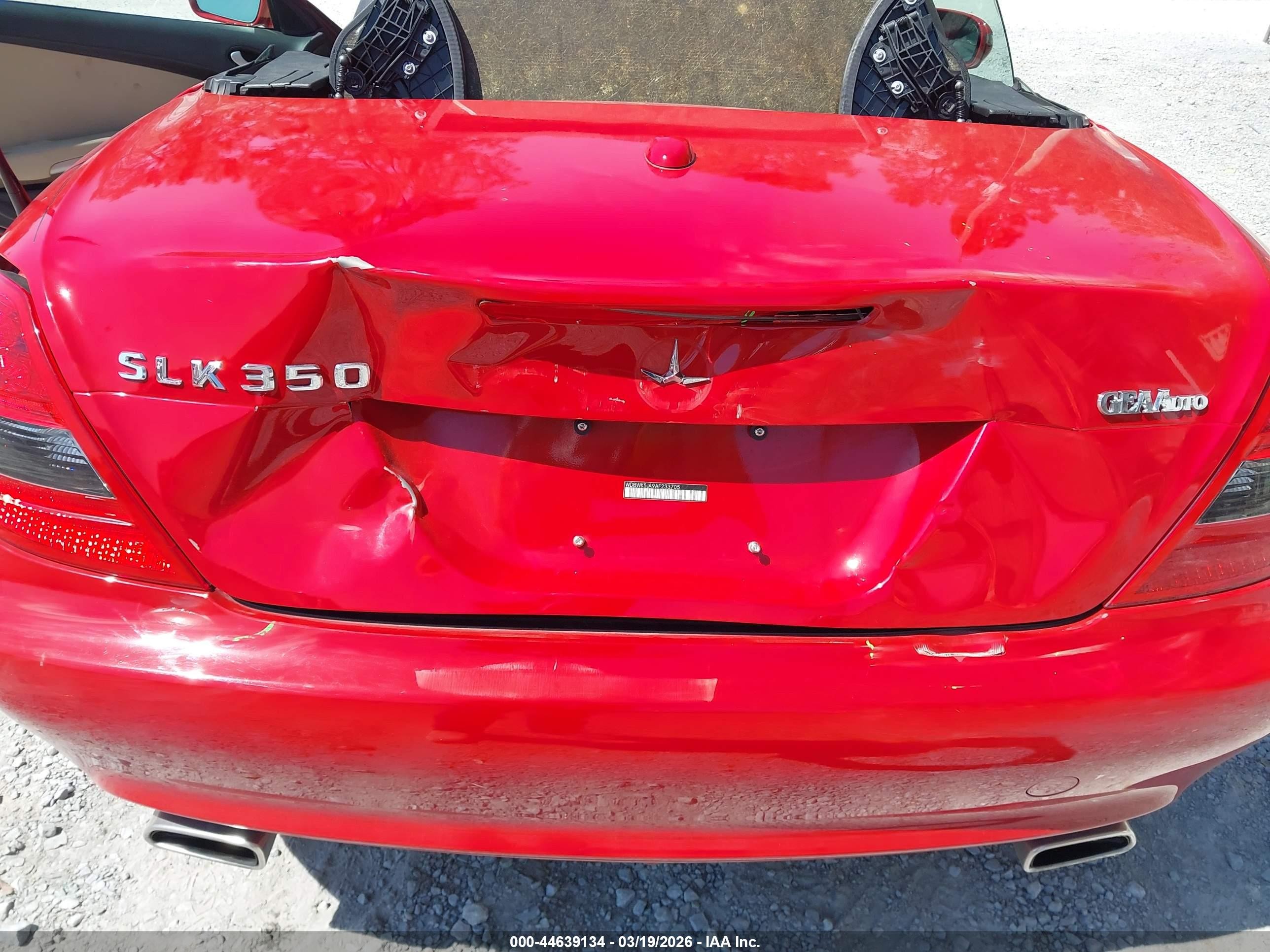 2010 Mercedes-benz Slk 350   Red vin: WDBWK5JA9AF233705