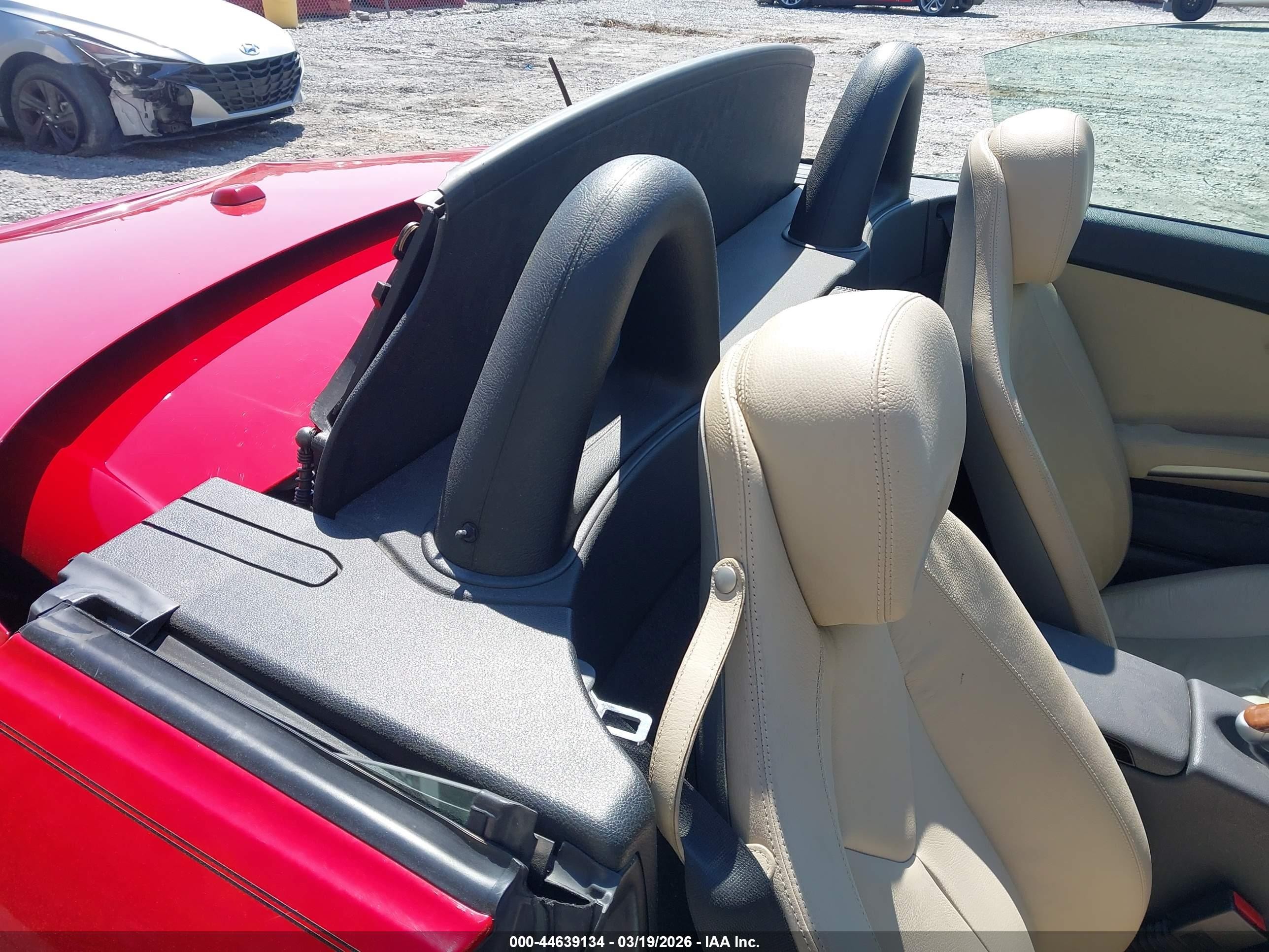 2010 Mercedes-benz Slk 350   Red vin: WDBWK5JA9AF233705