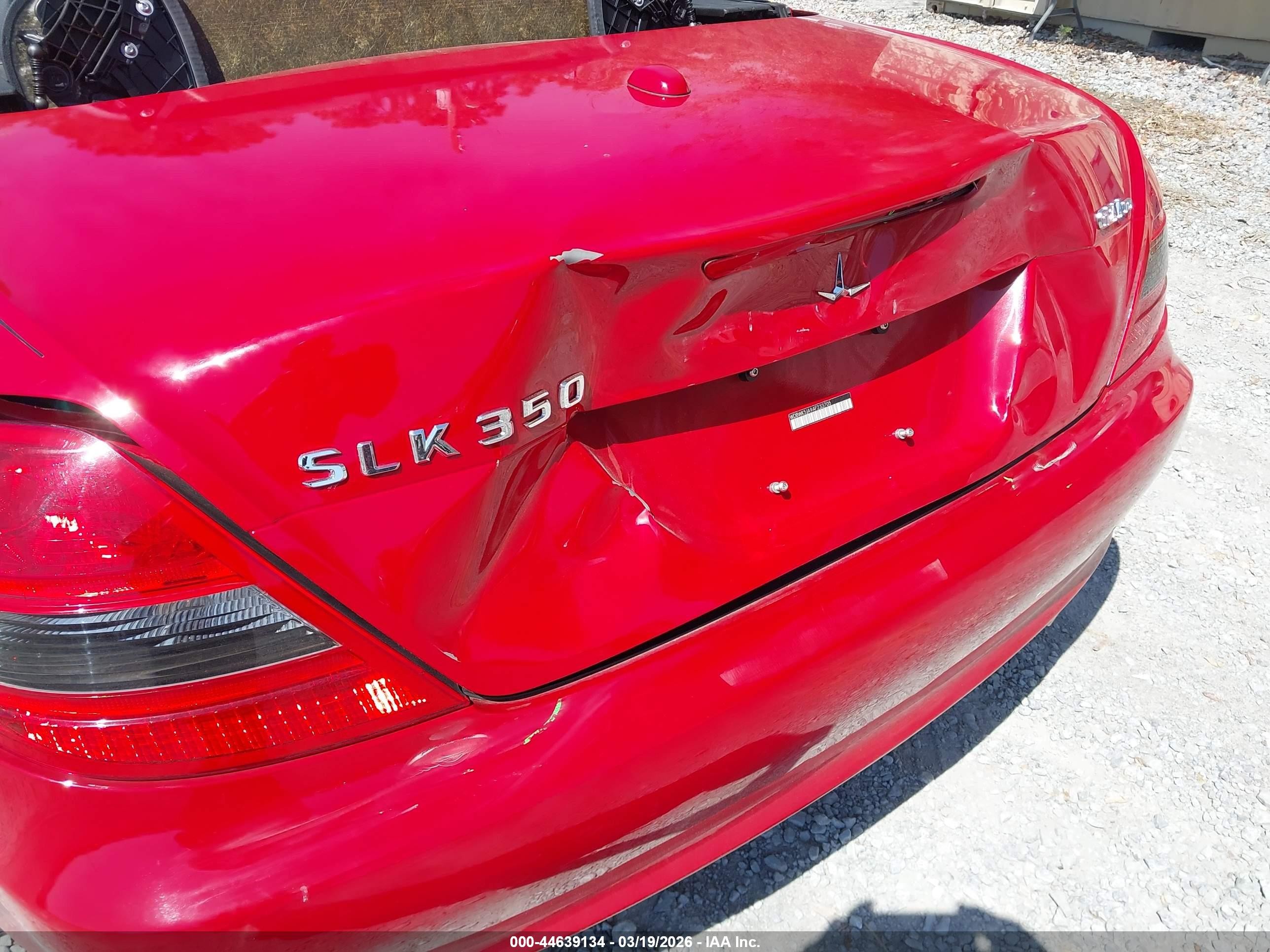 2010 Mercedes-benz Slk 350   Red vin: WDBWK5JA9AF233705
