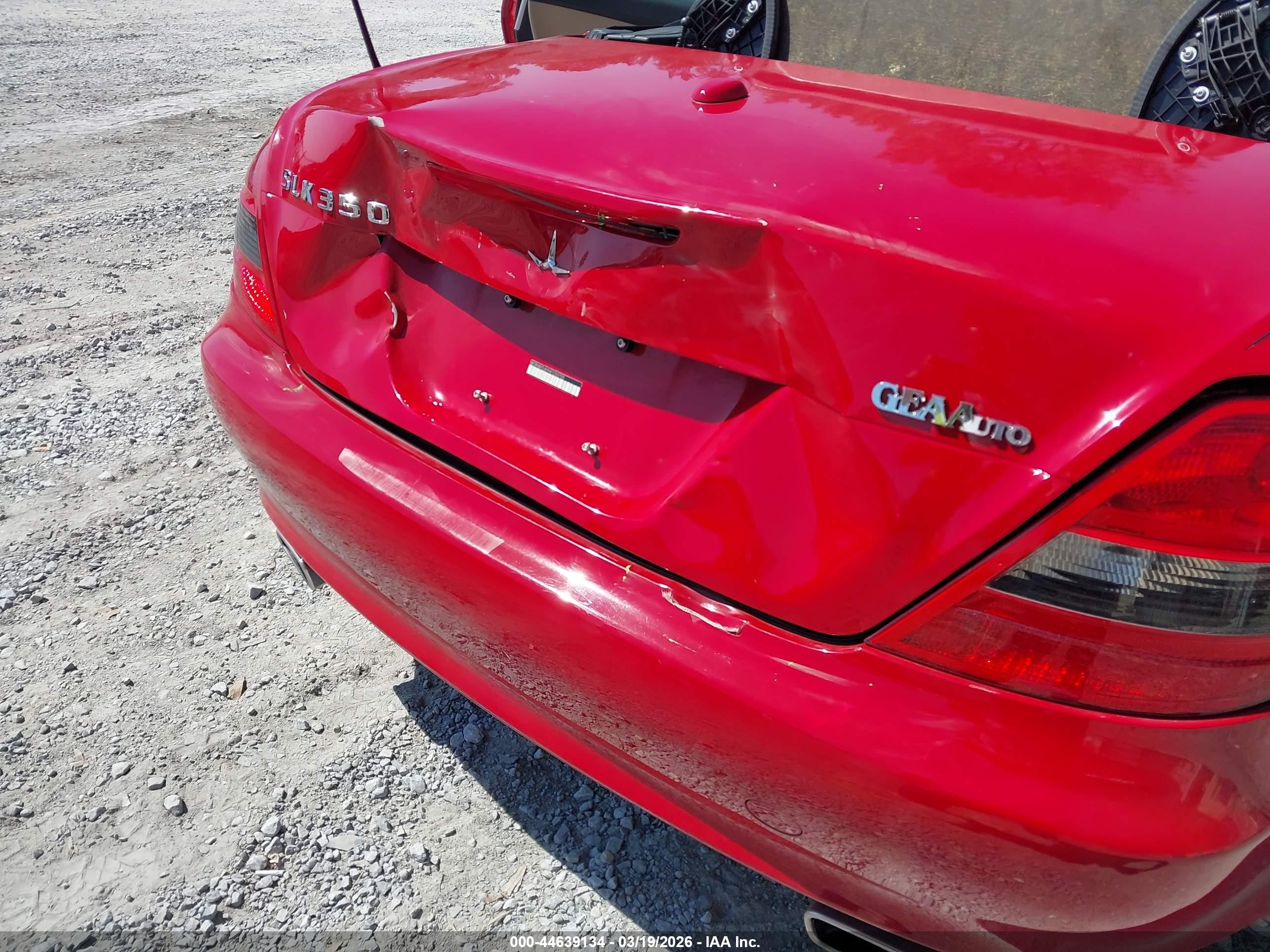 2010 Mercedes-benz Slk 350   Red vin: WDBWK5JA9AF233705