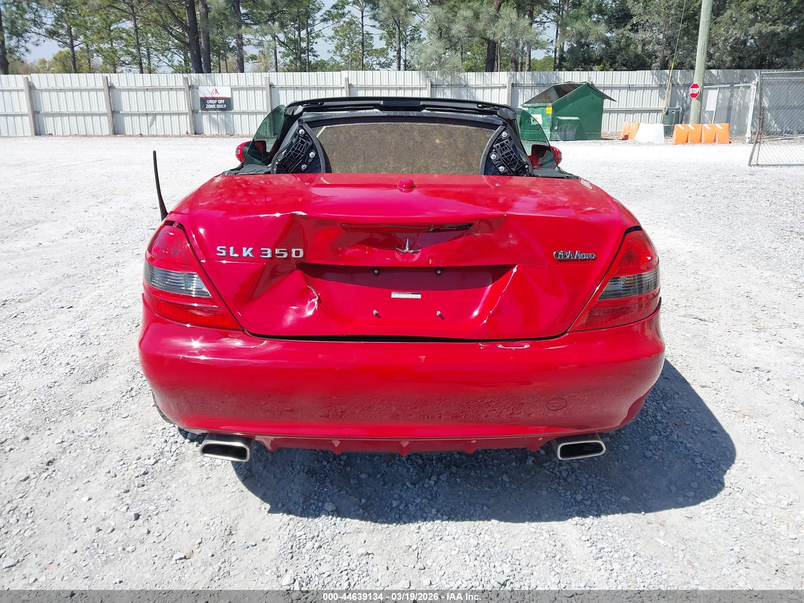 2010 Mercedes-benz Slk 350   Red vin: WDBWK5JA9AF233705