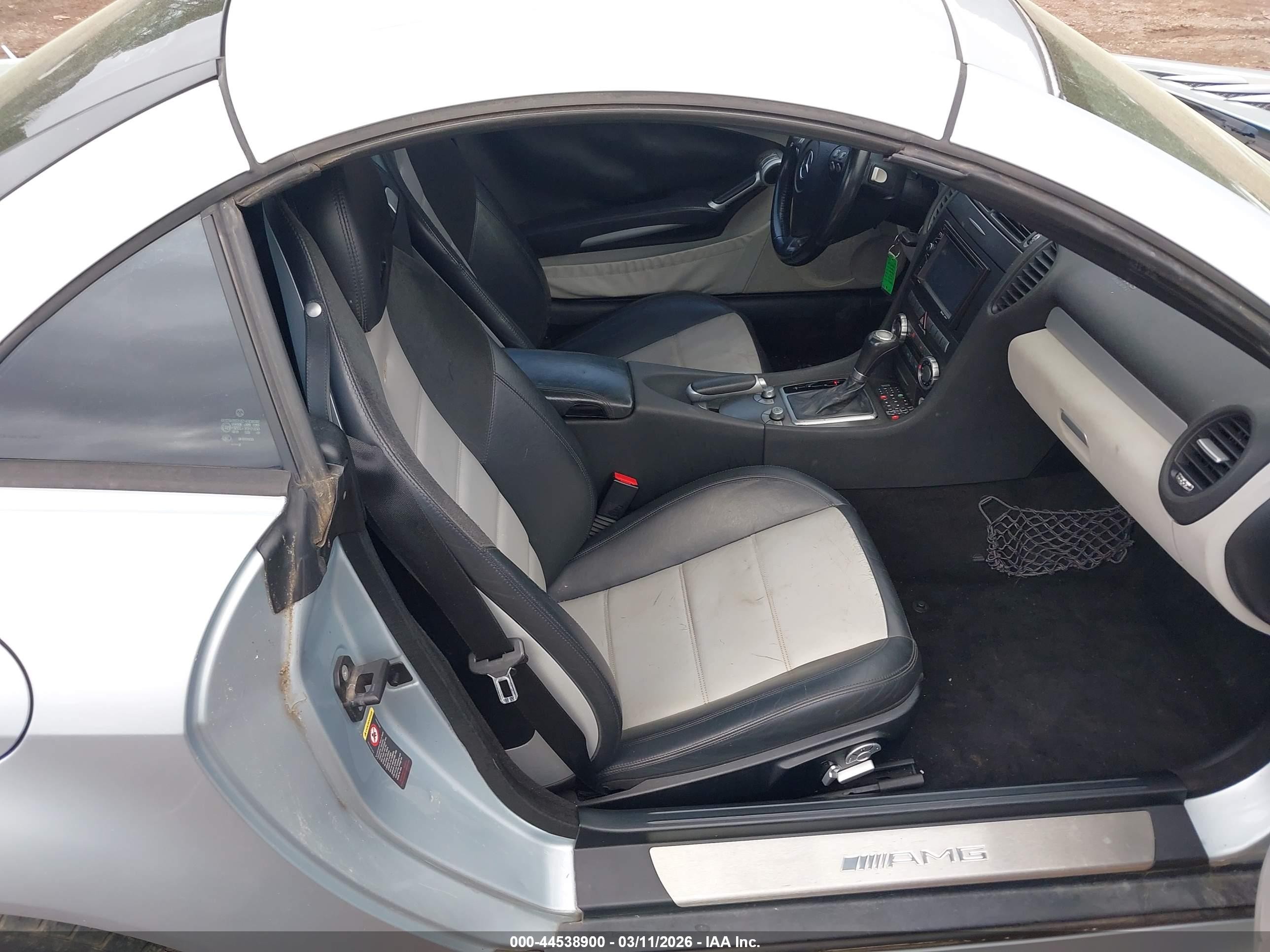 2006 Mercedes-benz Slk 55 Amg   Silver vin: WDBWK73F66F080647