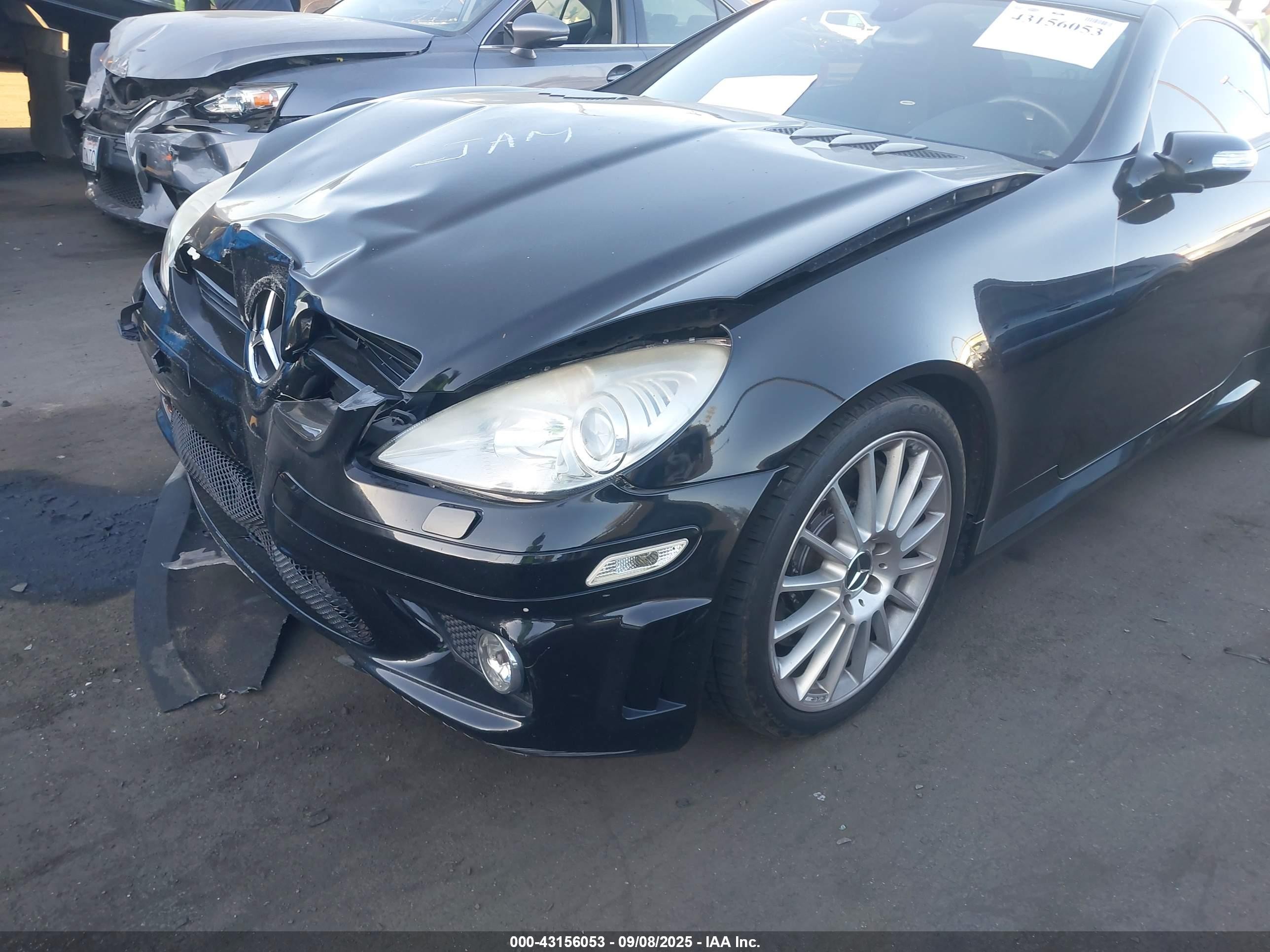 2007 Mercedes-benz Slk 55 Amg   Black vin: WDBWK73F97F149798