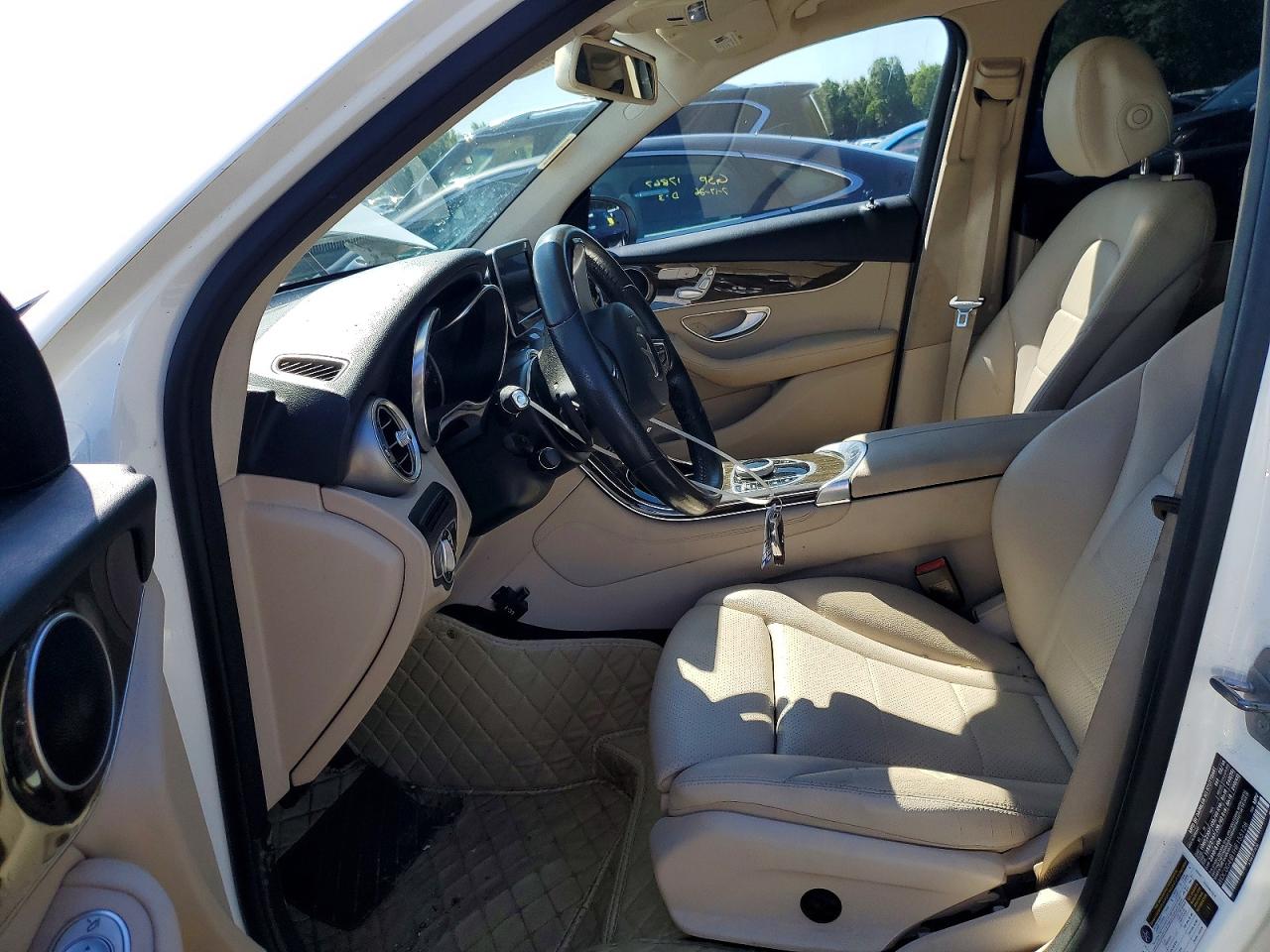 2017 Mercedes-benz Glc 300 Белый vin: WDC0G4JB1HF155128