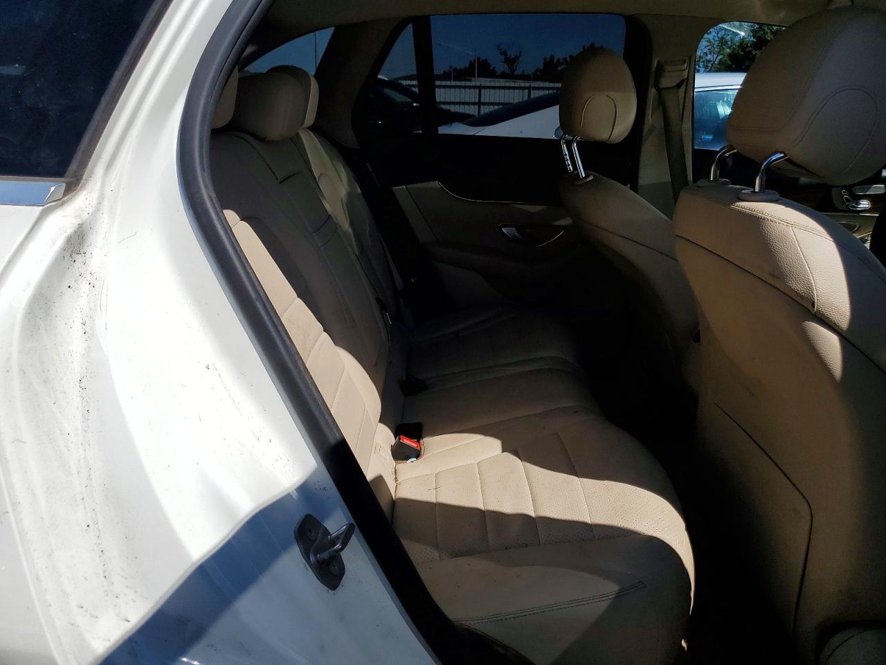 2017 Mercedes-benz Glc 300 Белый vin: WDC0G4JB1HF155128