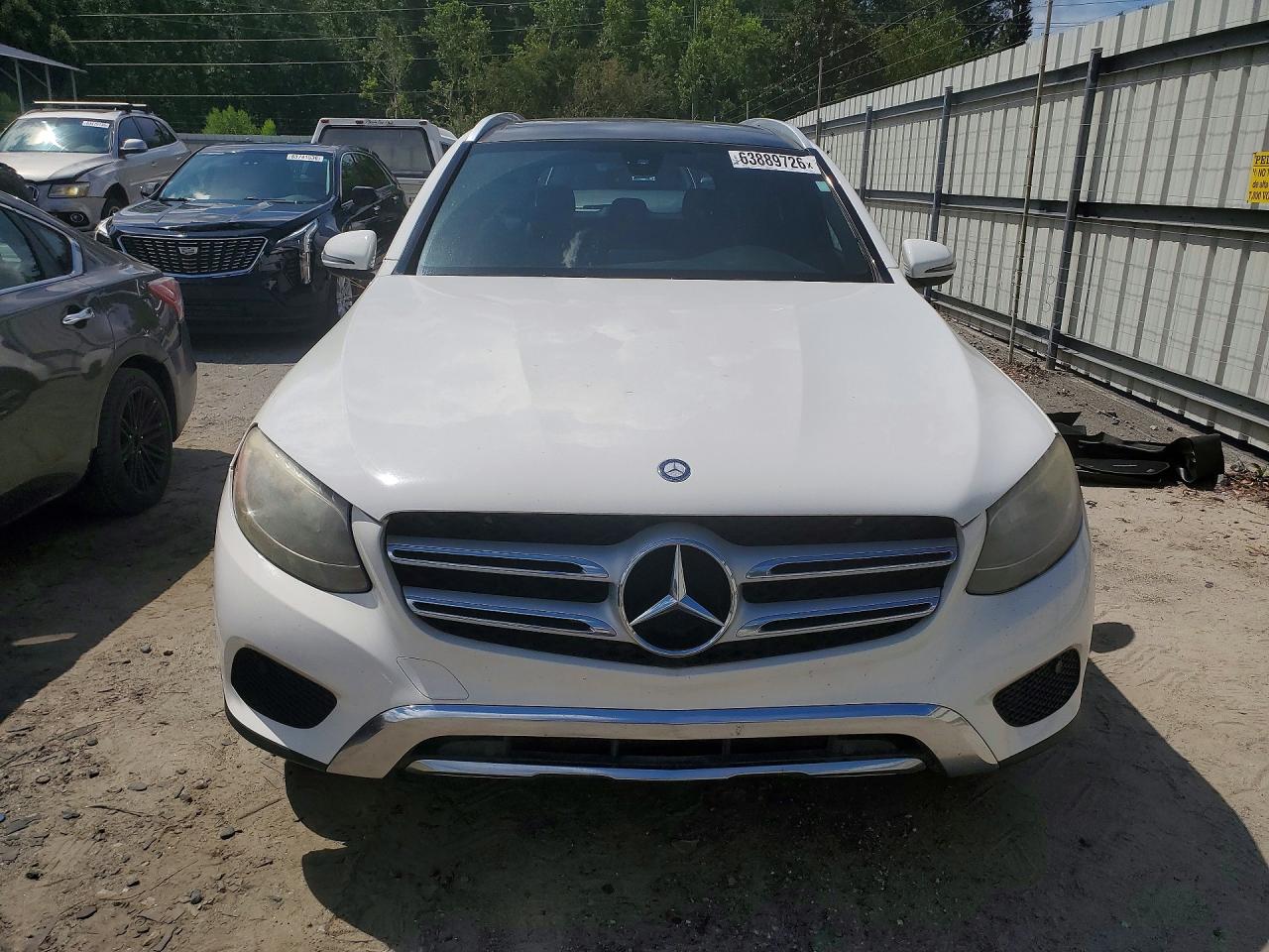 2017 Mercedes-benz Glc 300 White vin: WDC0G4JB1HF190879