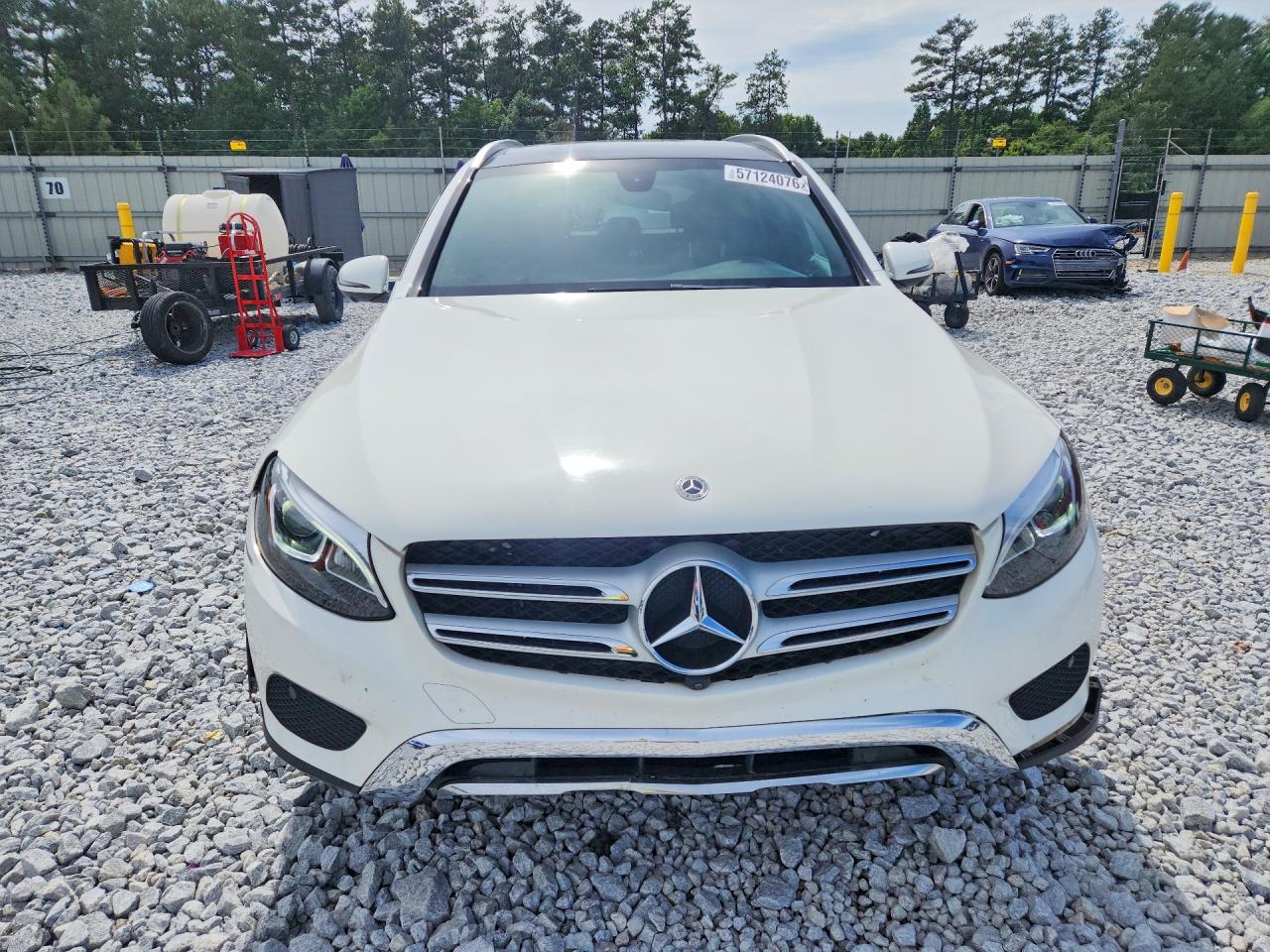 2018 Mercedes-benz Glc 300 White vin: WDC0G4JB1JV081172
