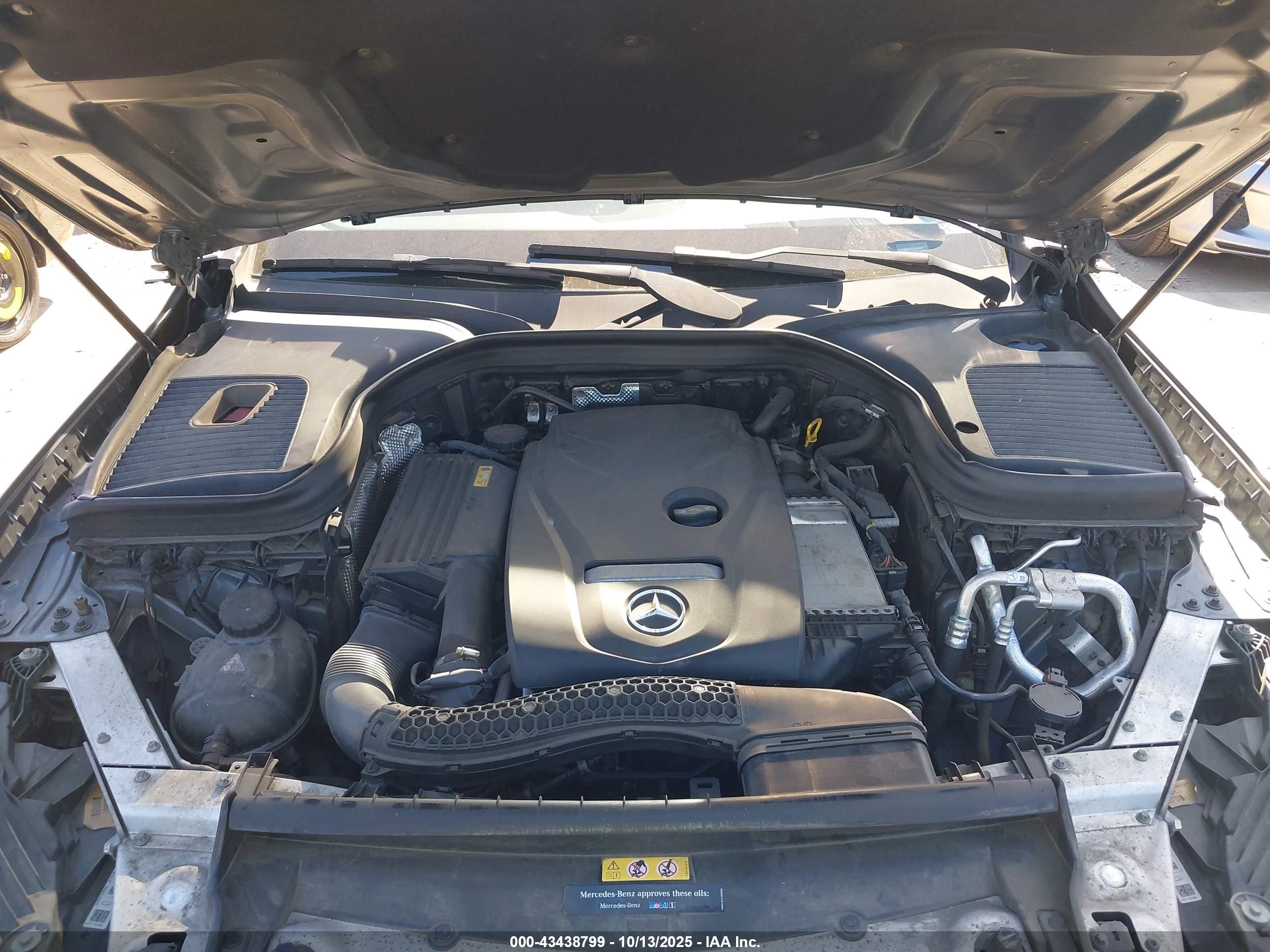 2017 Mercedes-benz Glc 300 Gray vin: WDC0G4JB2HF143117