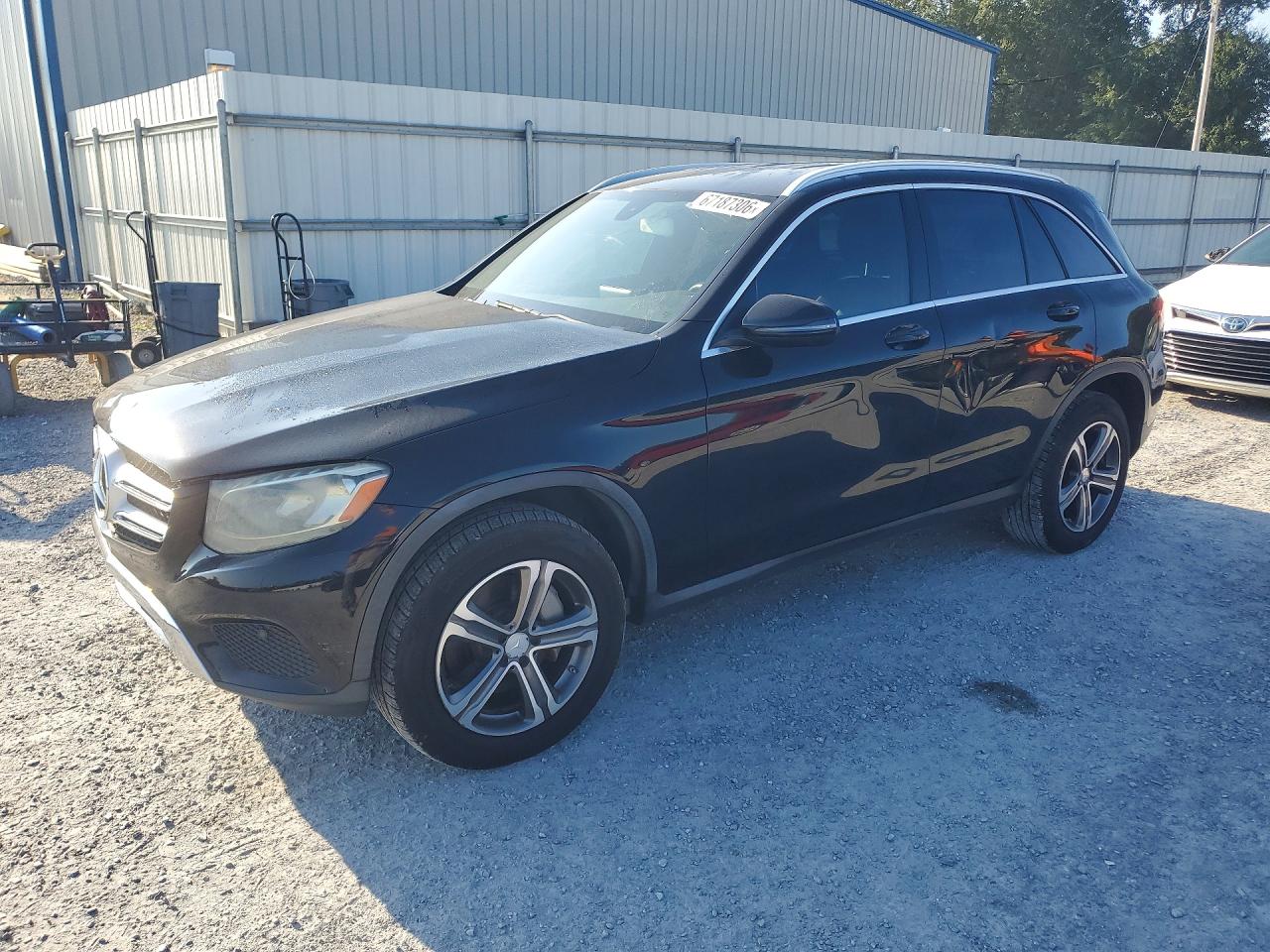 2016 Mercedes-benz Glc 300 Black vin: WDC0G4JB3GF019274