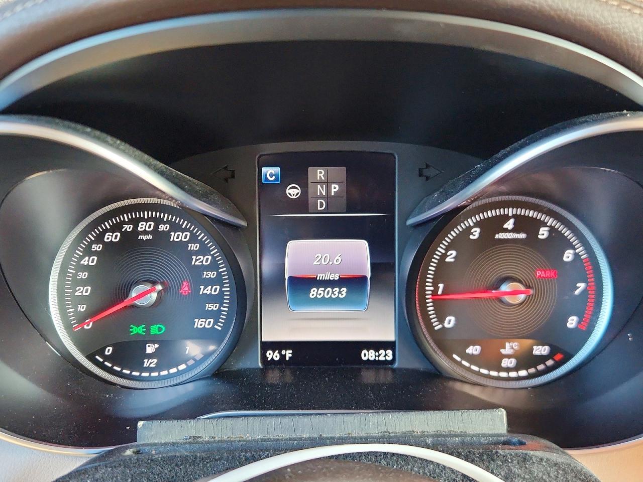 2016 Mercedes-benz Glc 300 Белый vin: WDC0G4JB3GF073738