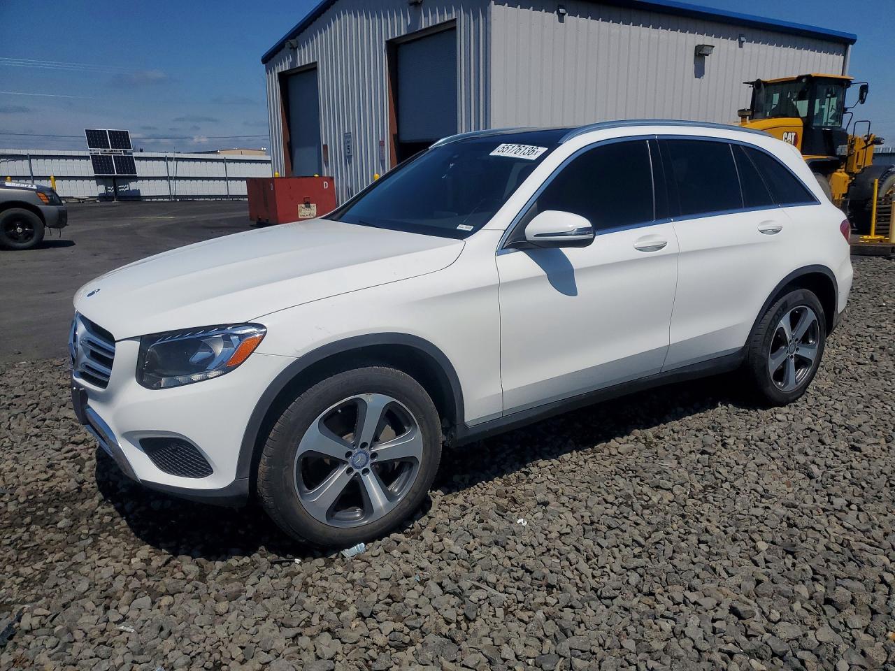 2017 Mercedes-benz Glc 300 White vin: WDC0G4JB3HF193315