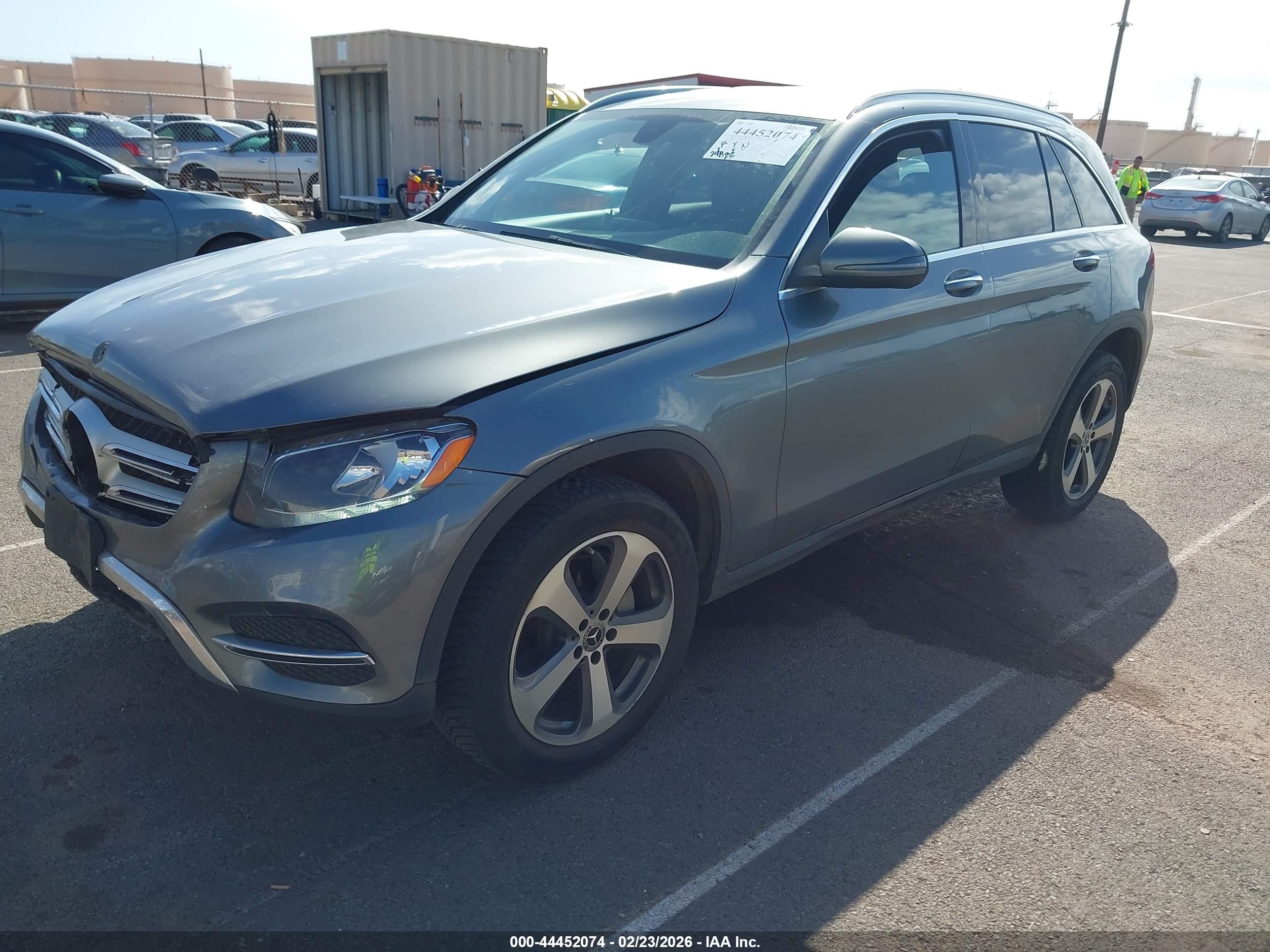 2018 Mercedes-benz Glc 300 Gray vin: WDC0G4JB3JV028621