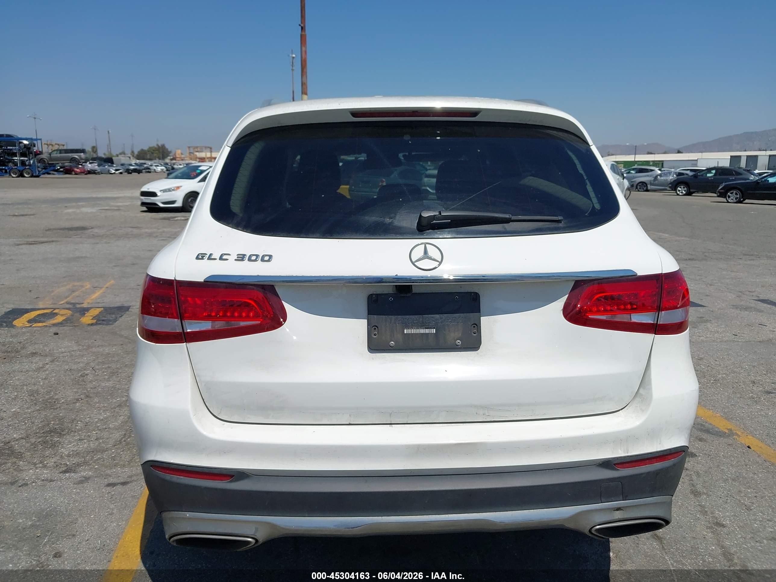 2019 Mercedes-benz Glc 300   White vin: WDC0G4JB3KV184093