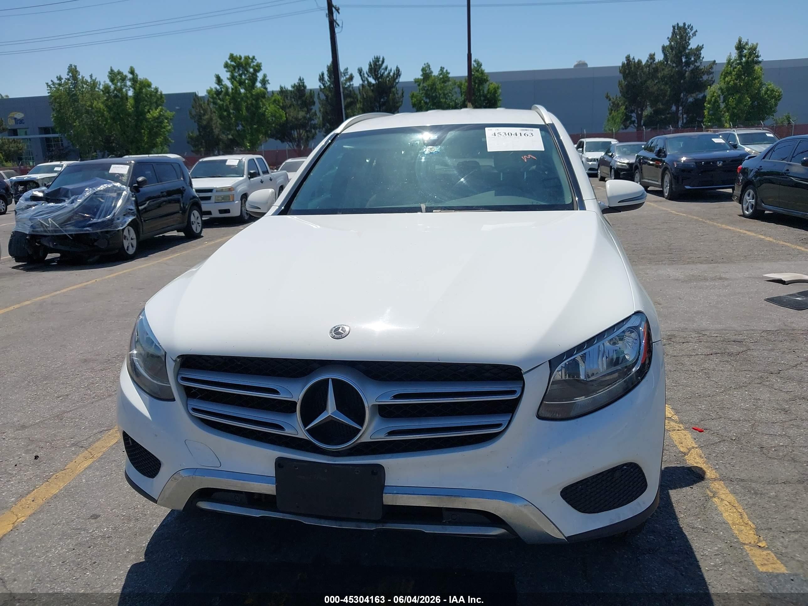 2019 Mercedes-benz Glc 300   White vin: WDC0G4JB3KV184093