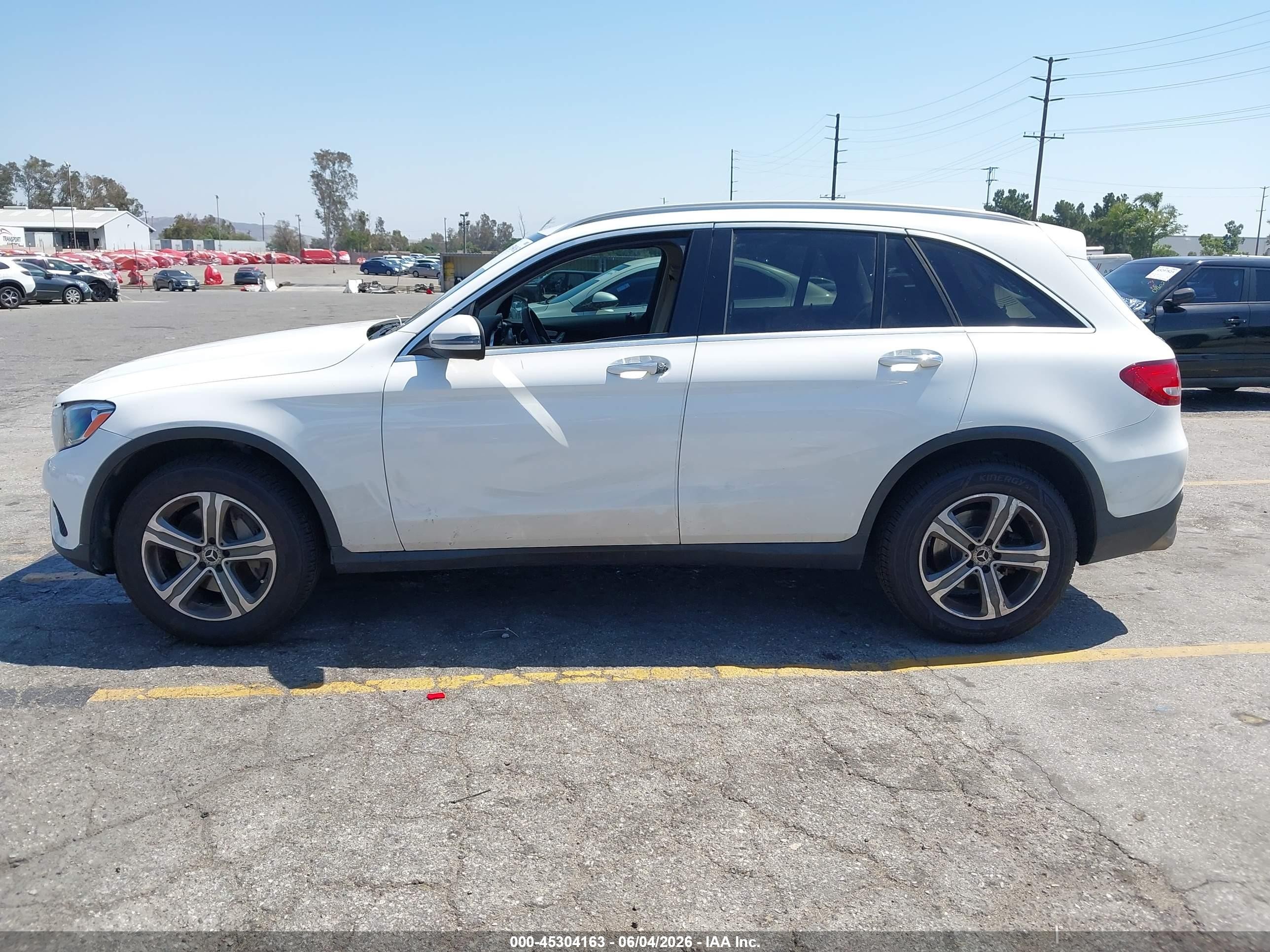 2019 Mercedes-benz Glc 300   White vin: WDC0G4JB3KV184093