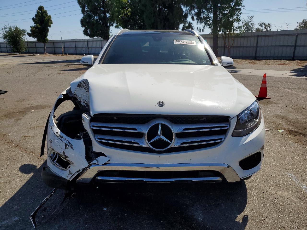 2018 Mercedes-benz Glc 300 White vin: WDC0G4JB4JV079352