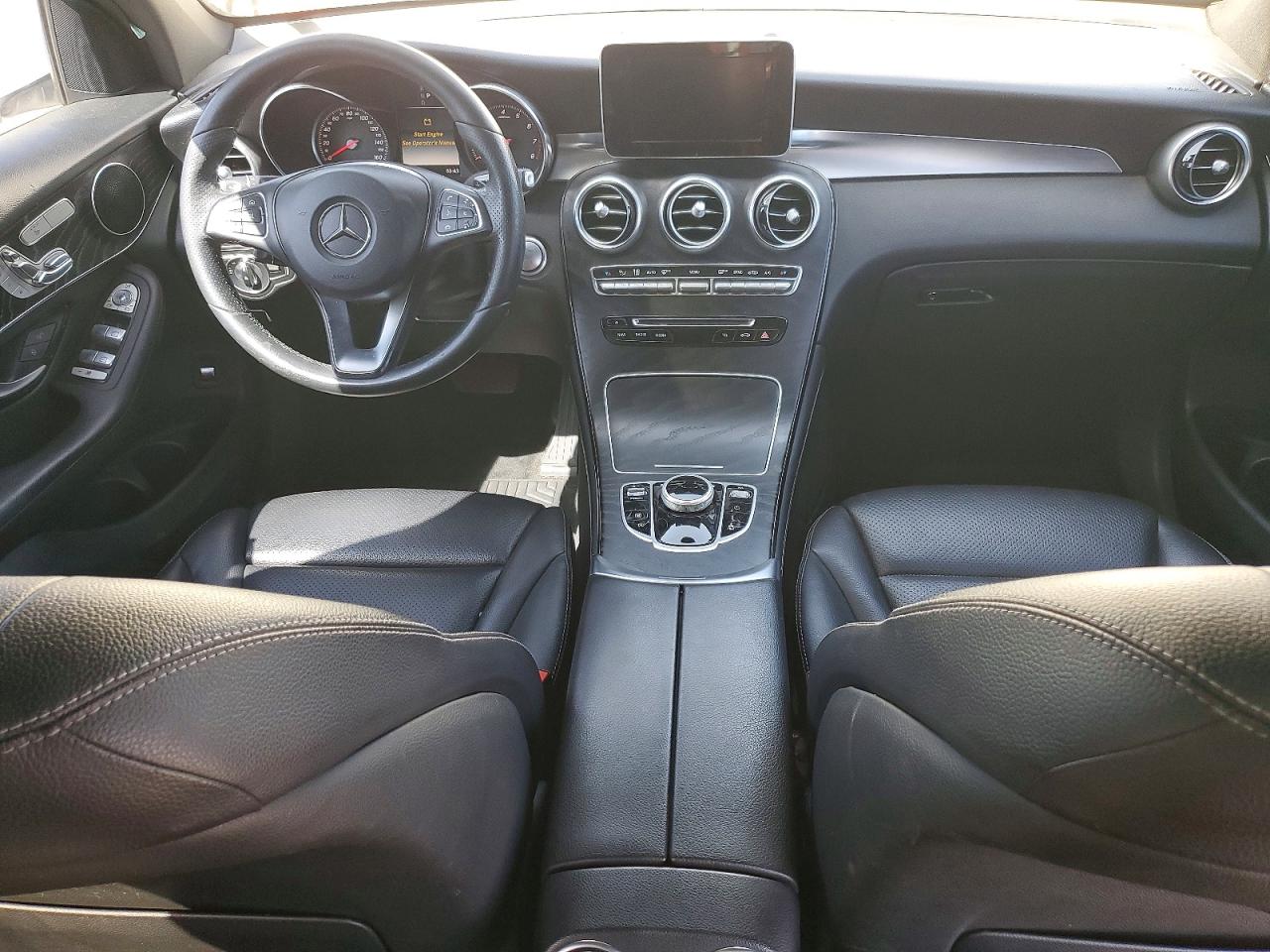 2018 Mercedes-benz Glc 300 White vin: WDC0G4JB4JV079352