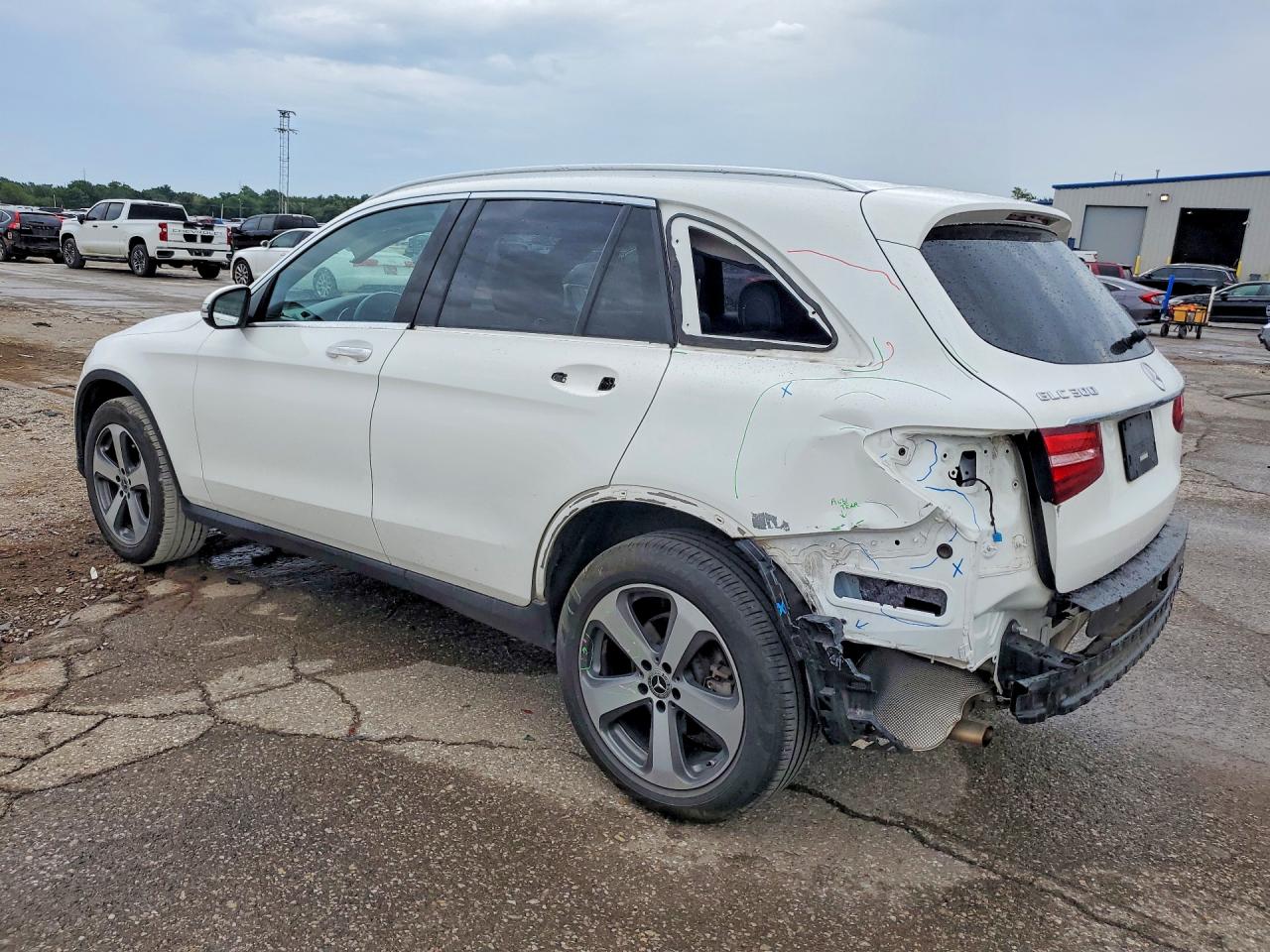 2019 Mercedes-benz Glc 300 White vin: WDC0G4JB4KF605295