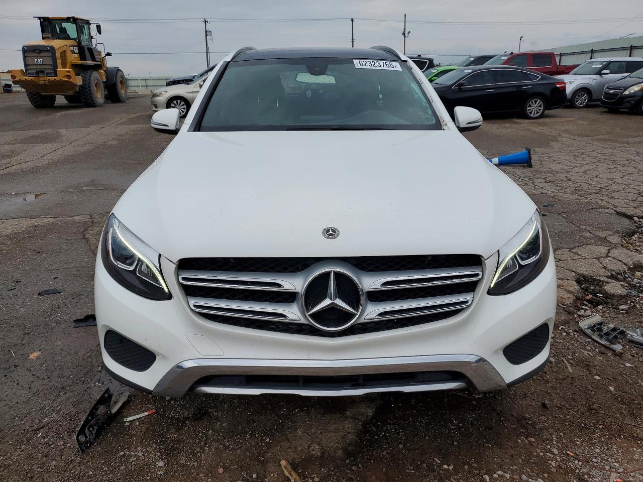 2019 Mercedes-benz Glc 300 White vin: WDC0G4JB4KF605295