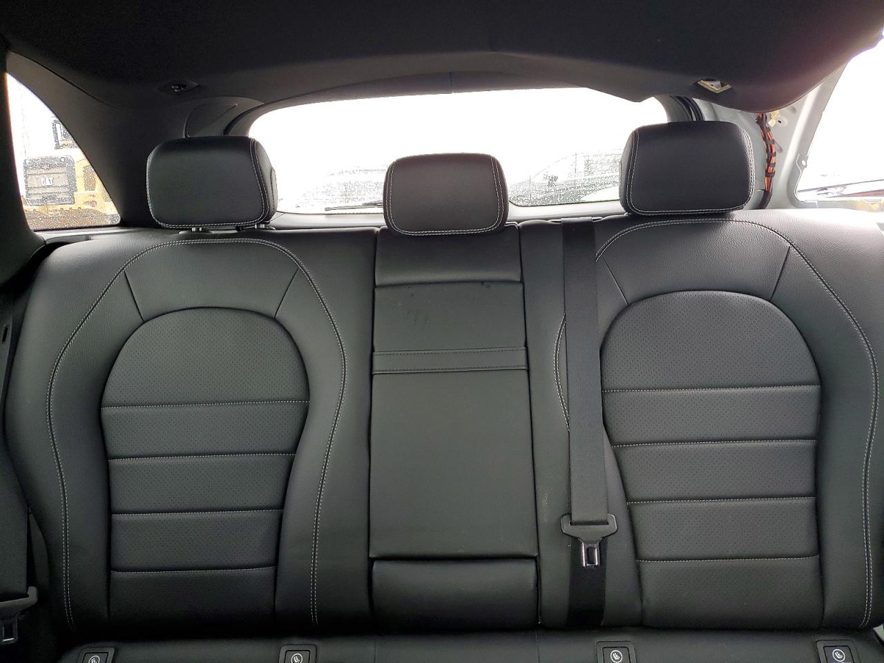 2019 Mercedes-benz Glc 300 White vin: WDC0G4JB4KF605295