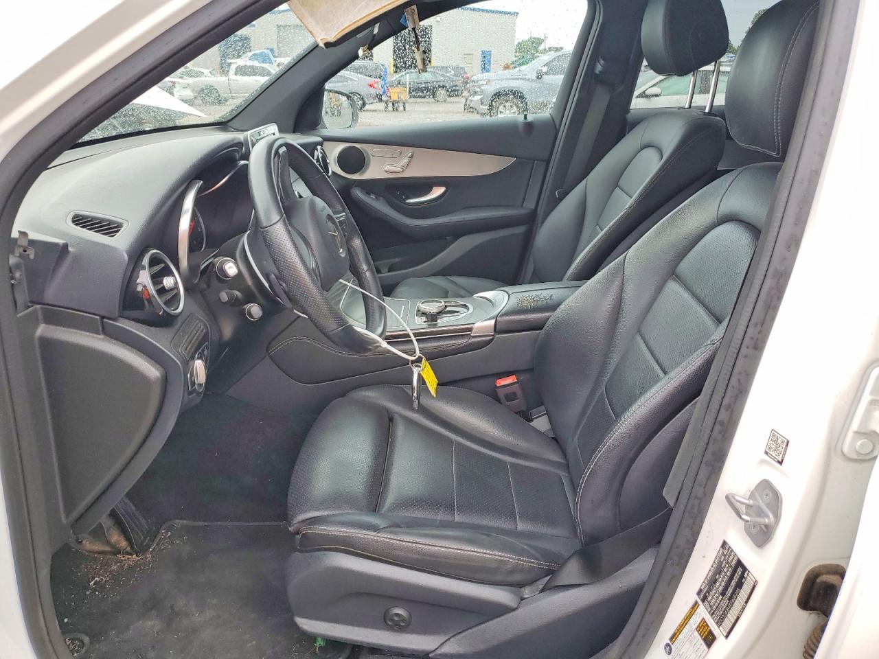 2019 Mercedes-benz Glc 300 White vin: WDC0G4JB4KF605295
