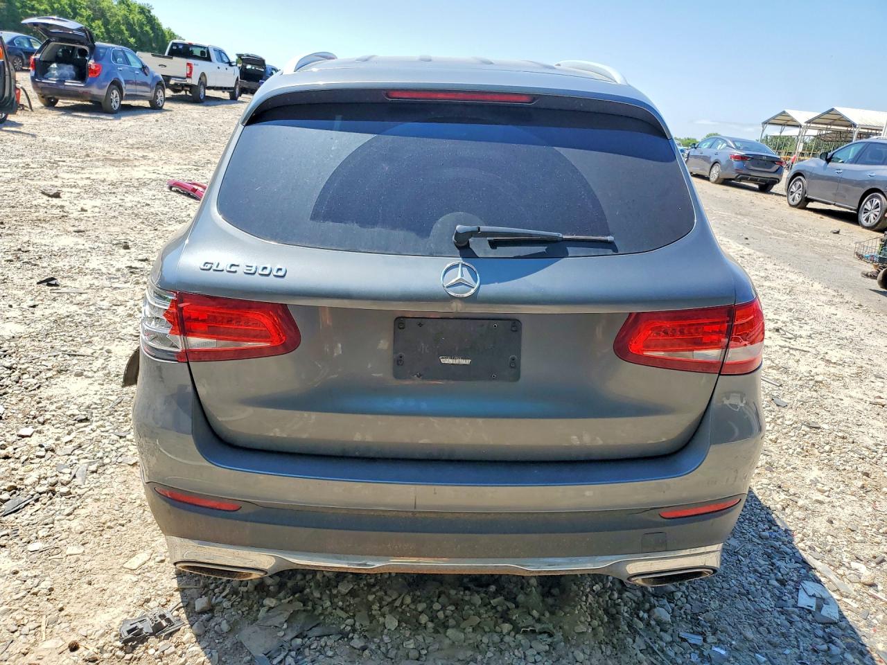 2017 Mercedes-benz Glc 300 Gray vin: WDC0G4JB5HF129356