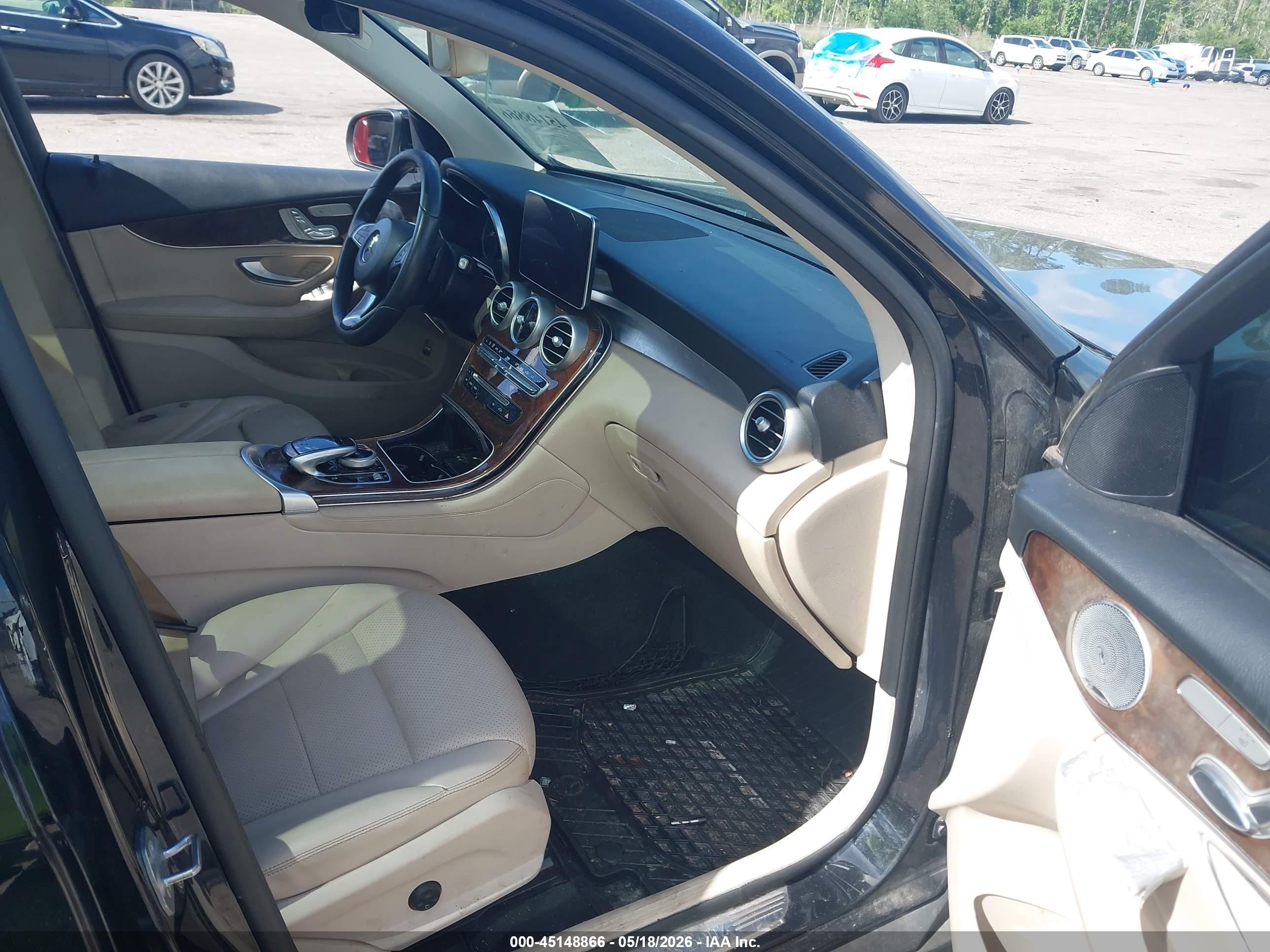 2018 Mercedes-benz Glc 300   Black vin: WDC0G4JB5JF364054