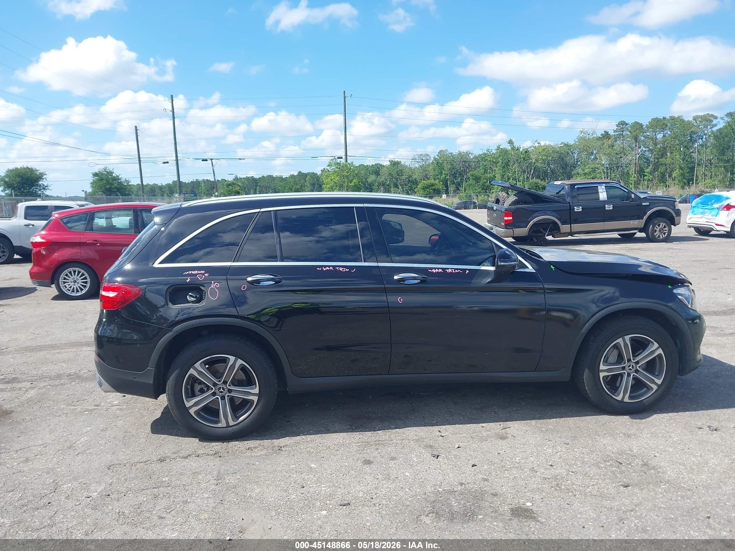 2018 Mercedes-benz Glc 300   Black vin: WDC0G4JB5JF364054