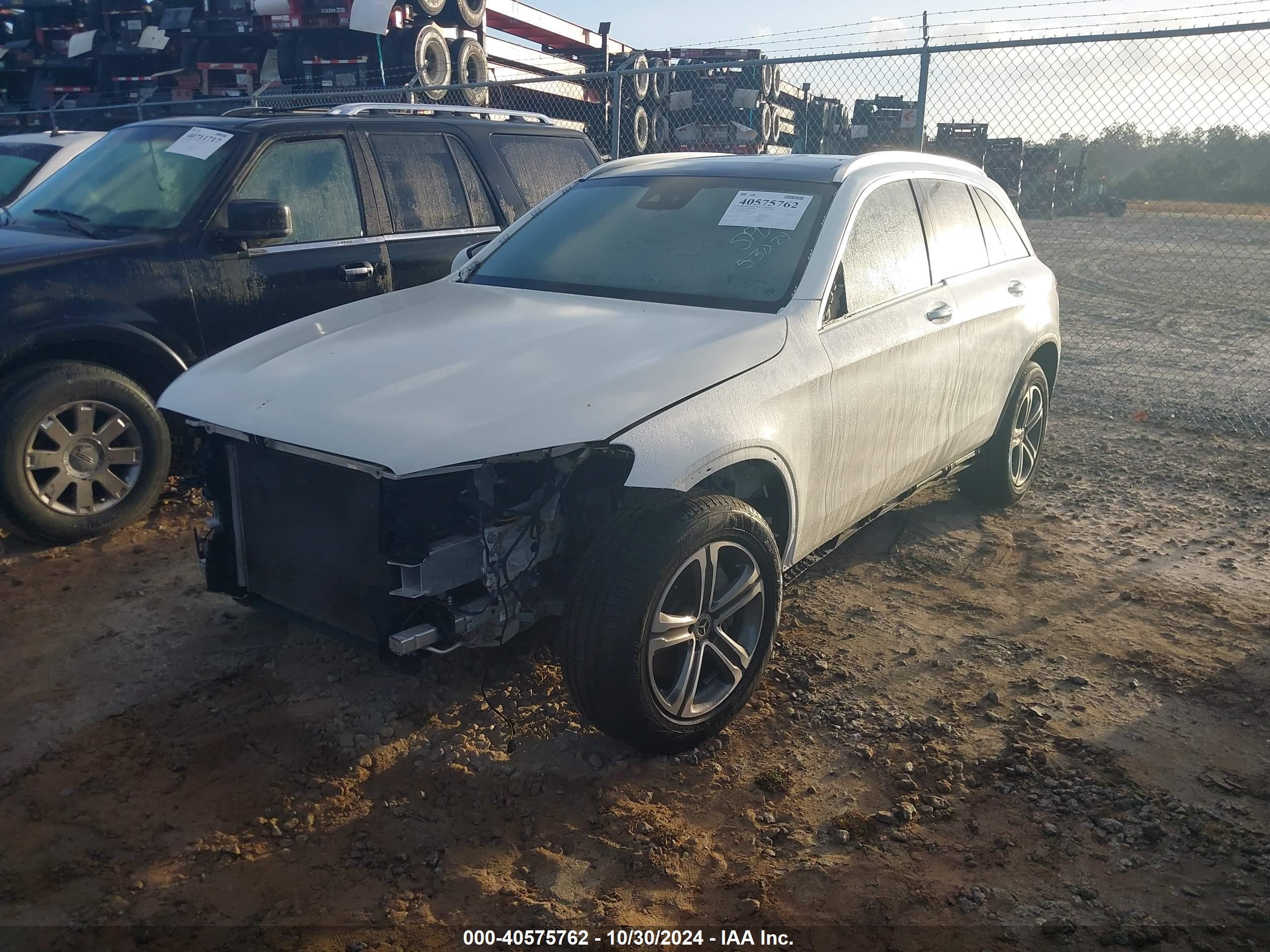 2019 Mercedes-benz Glc 300   White vin: WDC0G4JB5KF624969