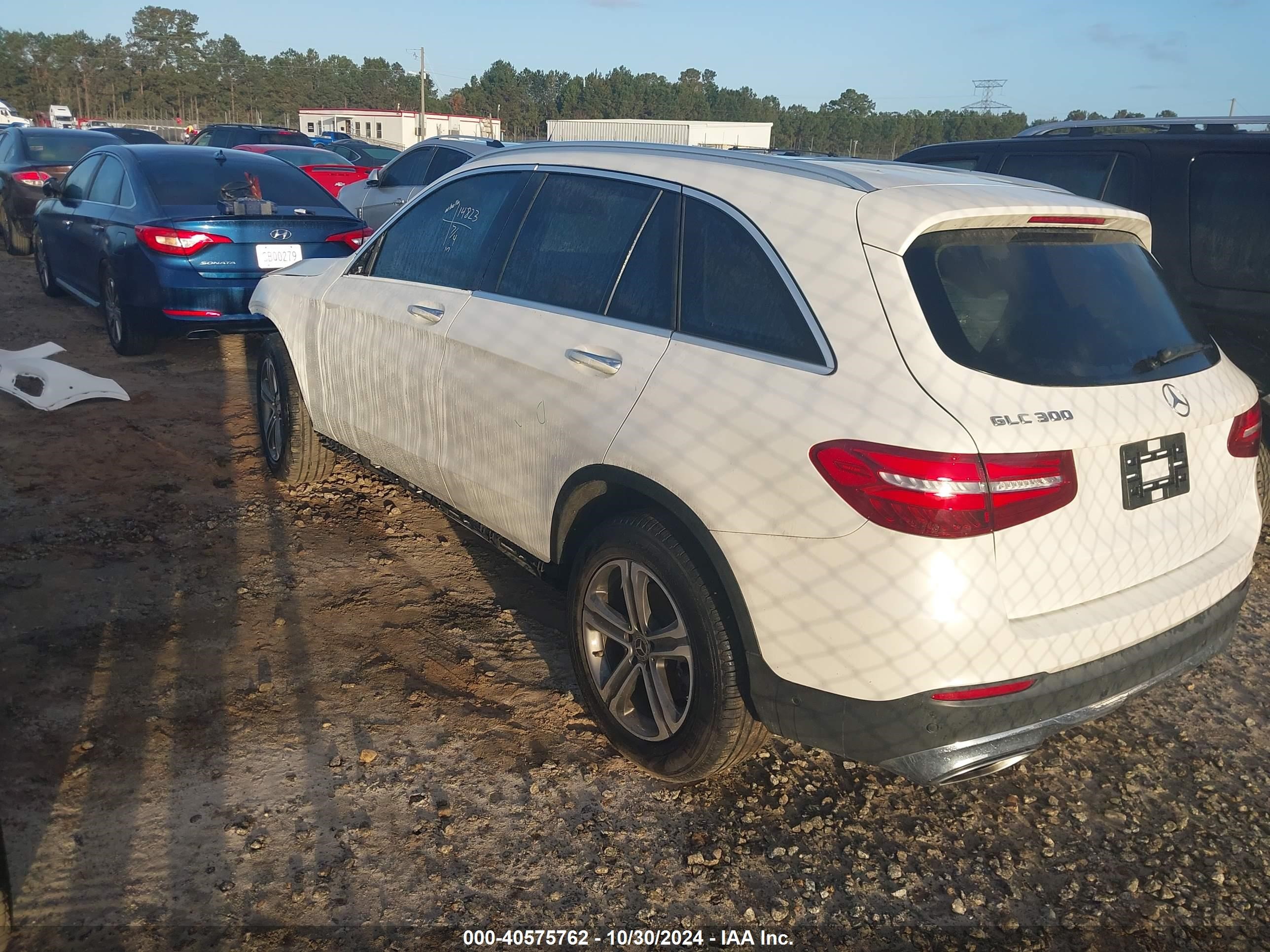 2019 Mercedes-benz Glc 300   White vin: WDC0G4JB5KF624969
