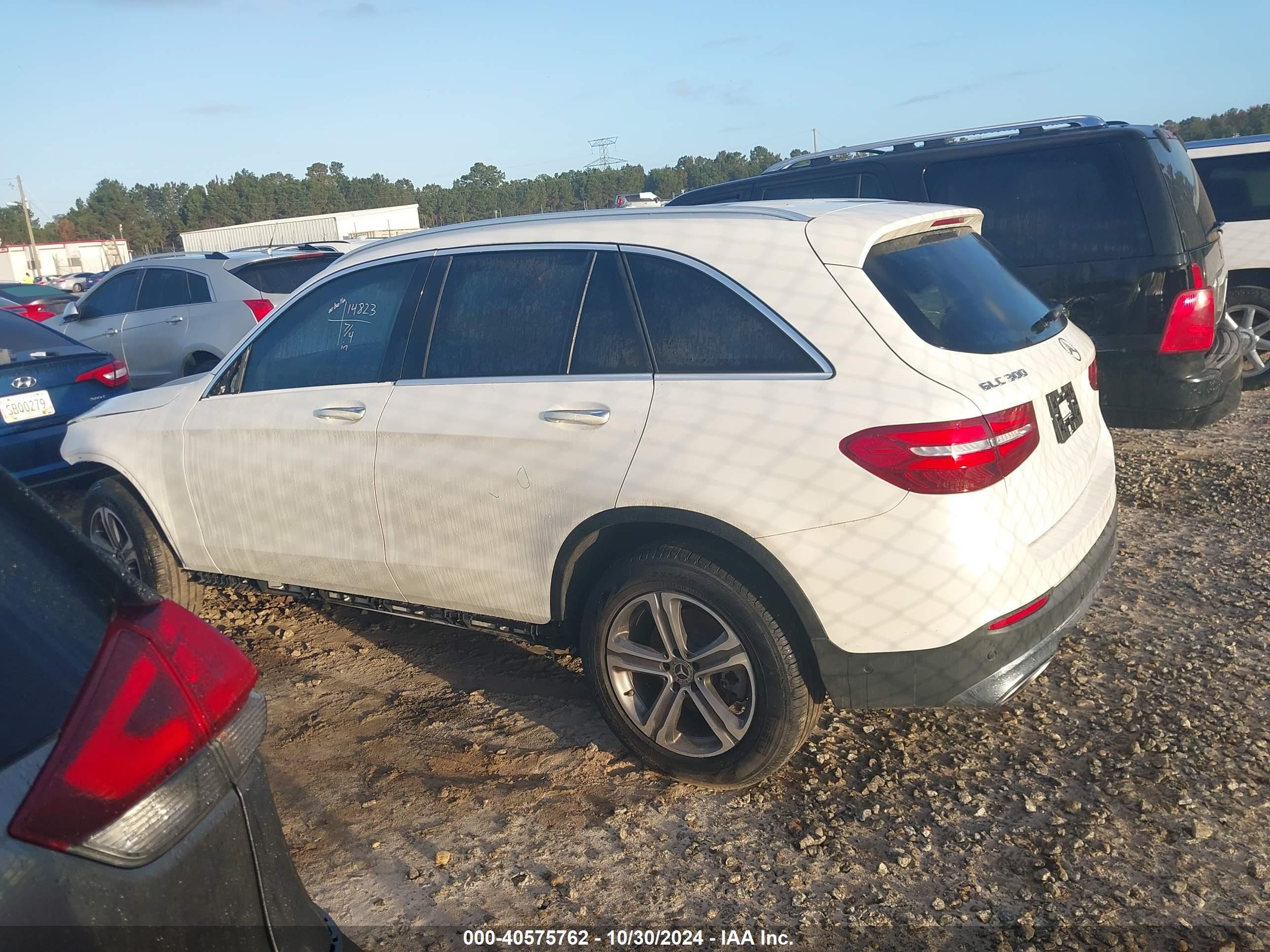 2019 Mercedes-benz Glc 300   White vin: WDC0G4JB5KF624969