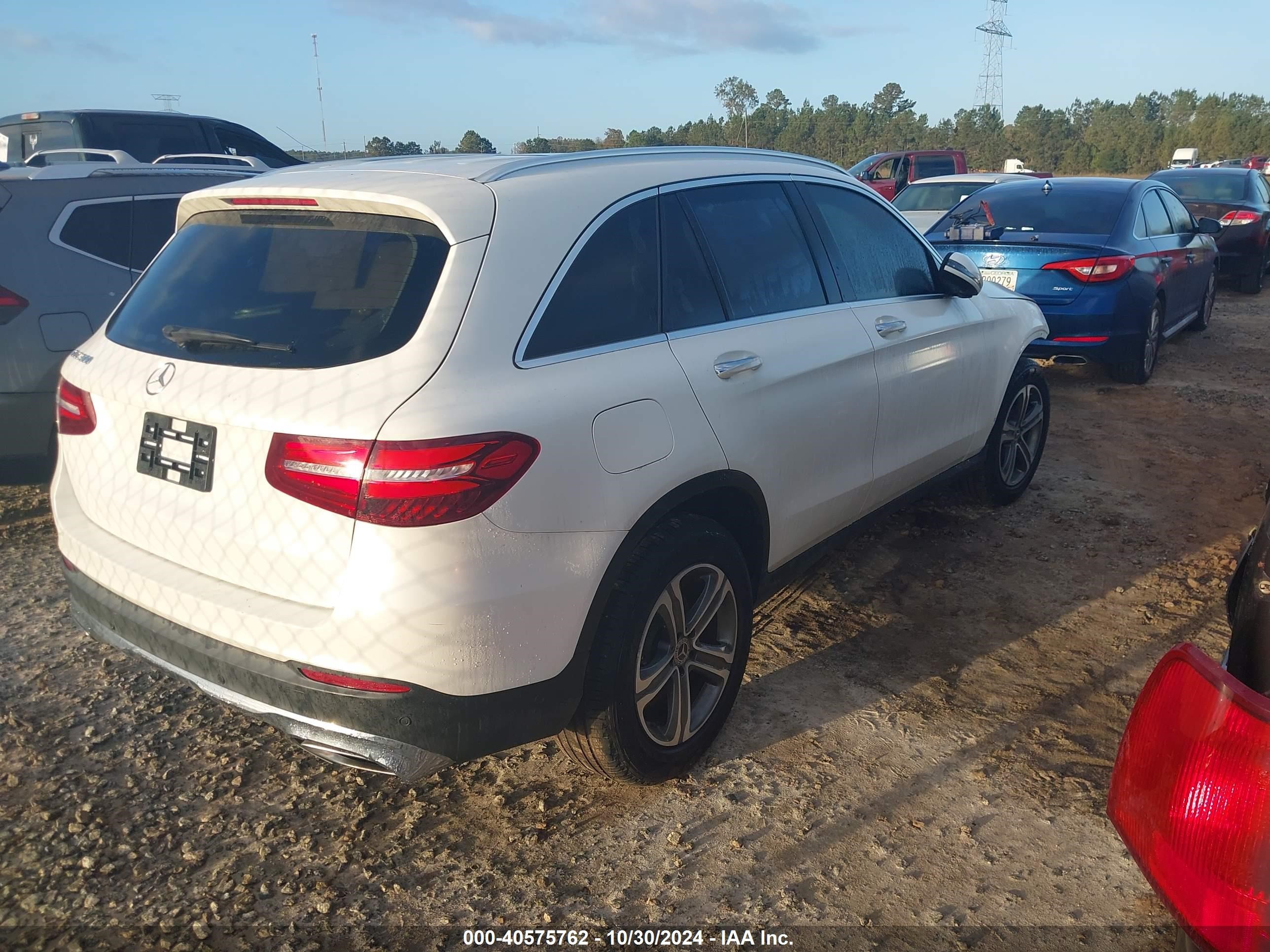 2019 Mercedes-benz Glc 300   White vin: WDC0G4JB5KF624969