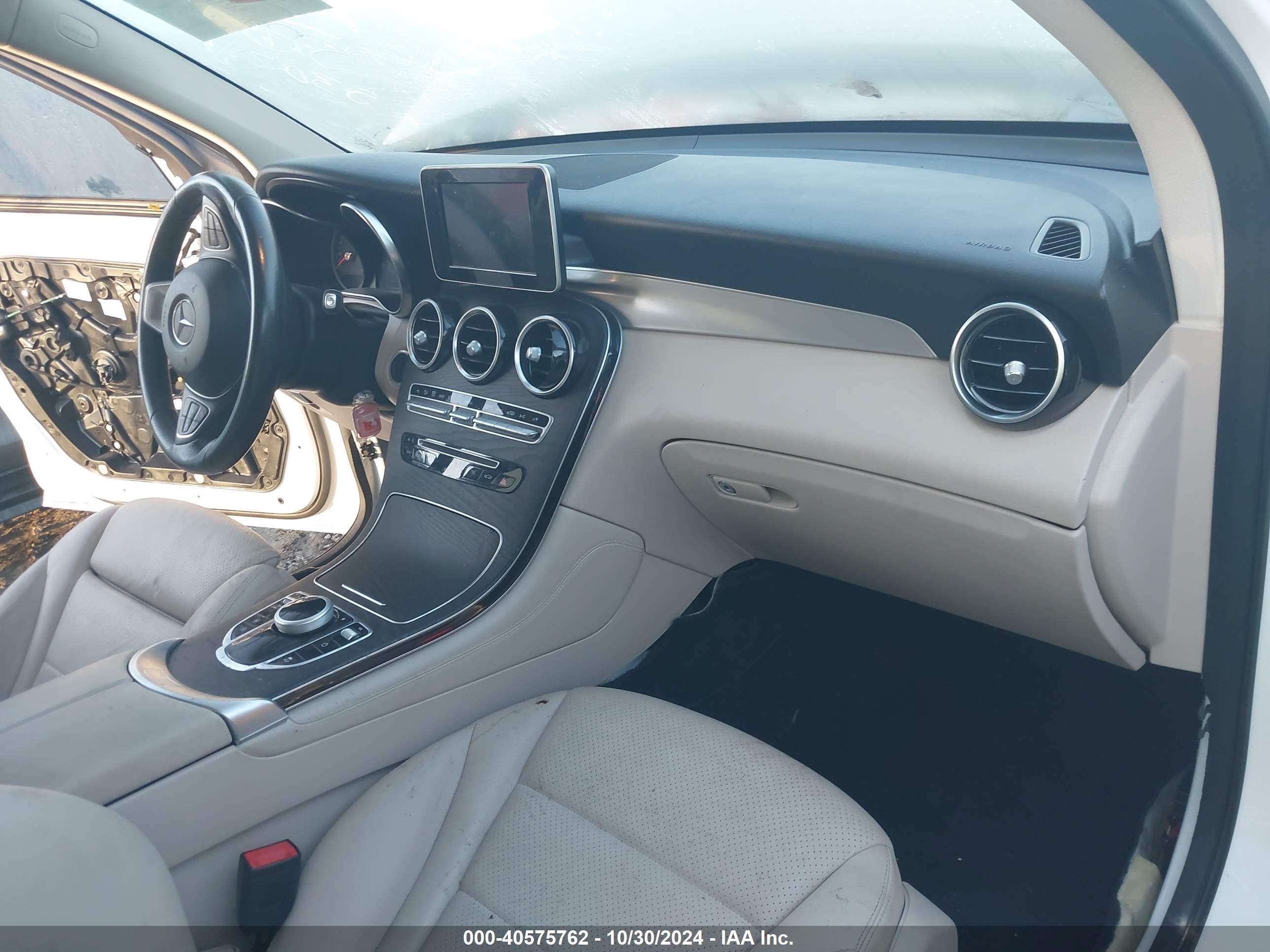 2019 Mercedes-benz Glc 300   White vin: WDC0G4JB5KF624969