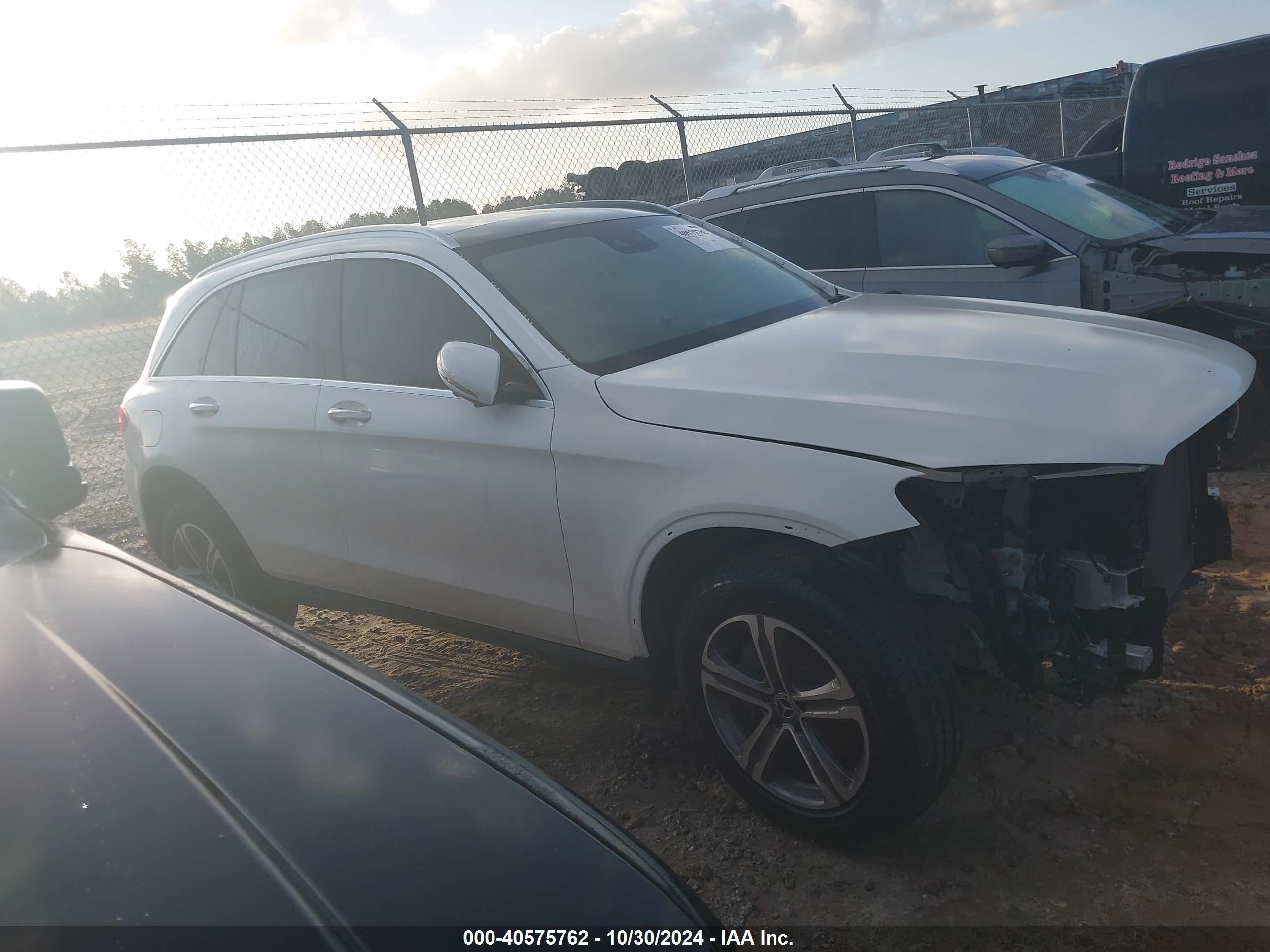 2019 Mercedes-benz Glc 300   White vin: WDC0G4JB5KF624969