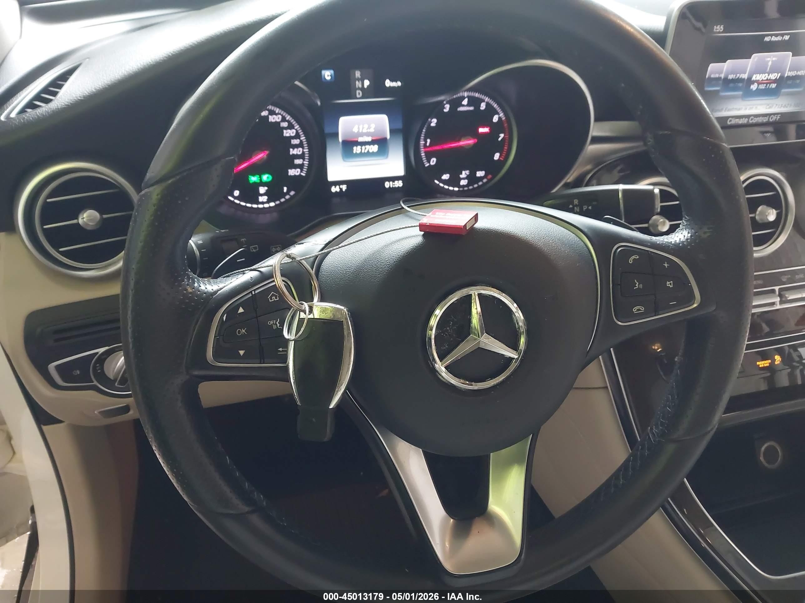 2017 Mercedes-benz Glc 300   White vin: WDC0G4JB6HF279900
