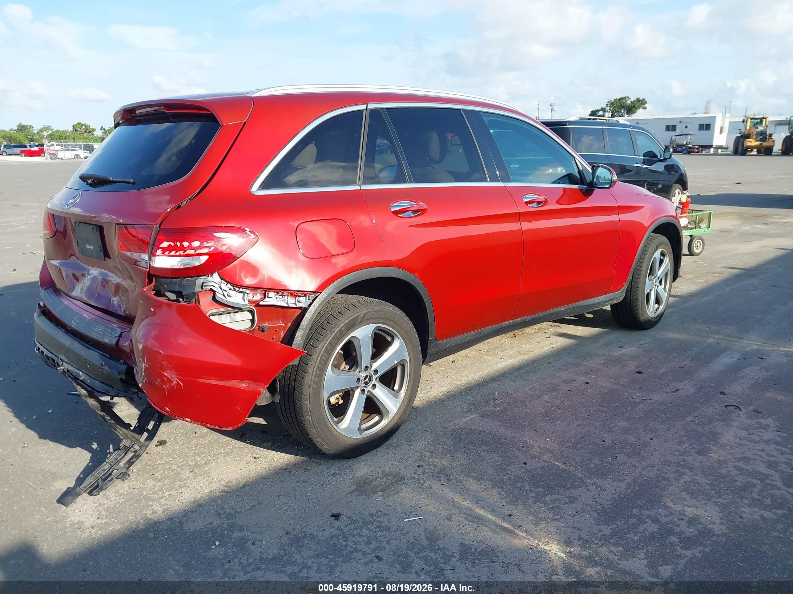 2018 Mercedes-benz Glc 300   Красный vin: WDC0G4JB6JV018746