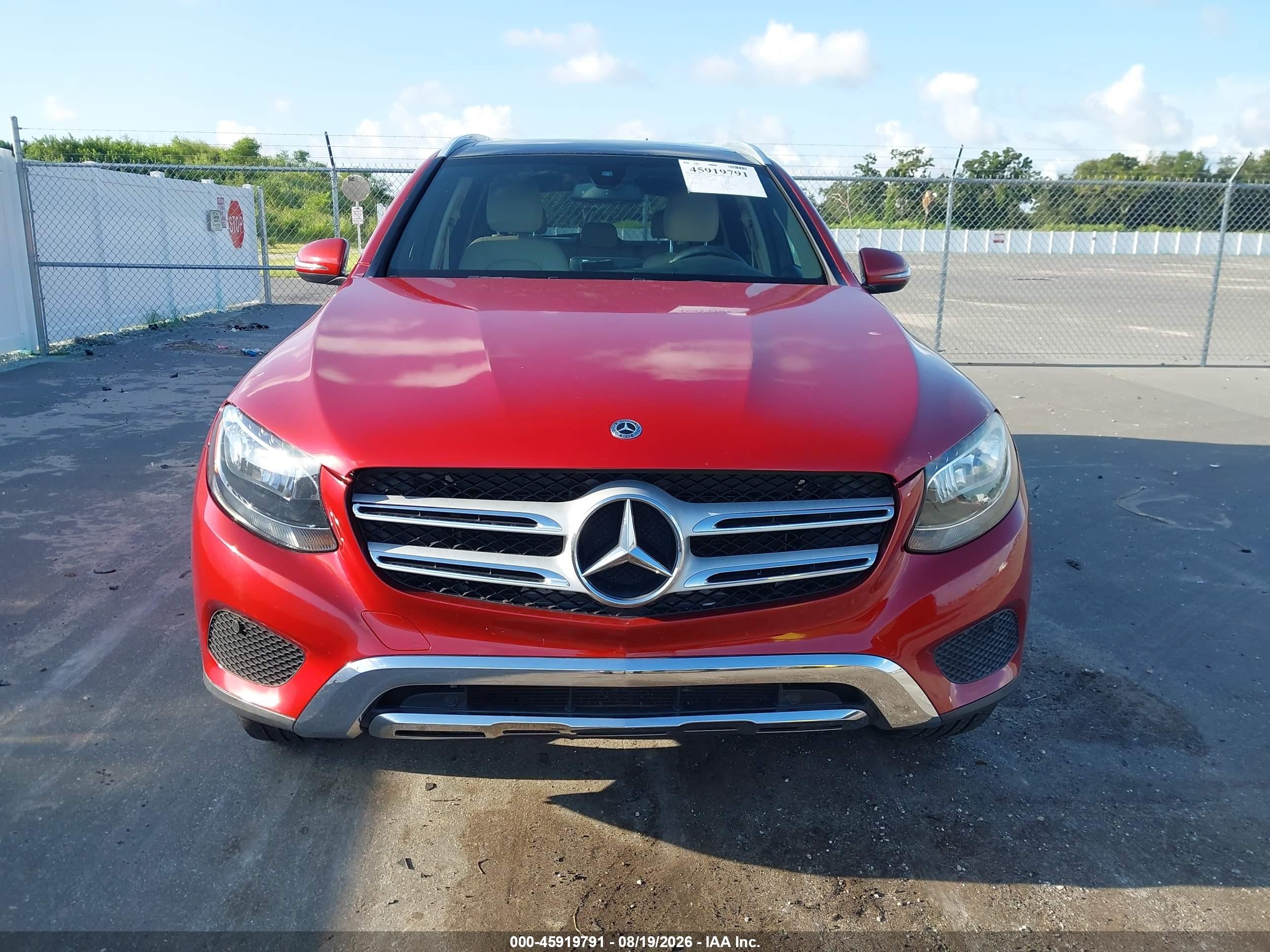 2018 Mercedes-benz Glc 300   Красный vin: WDC0G4JB6JV018746