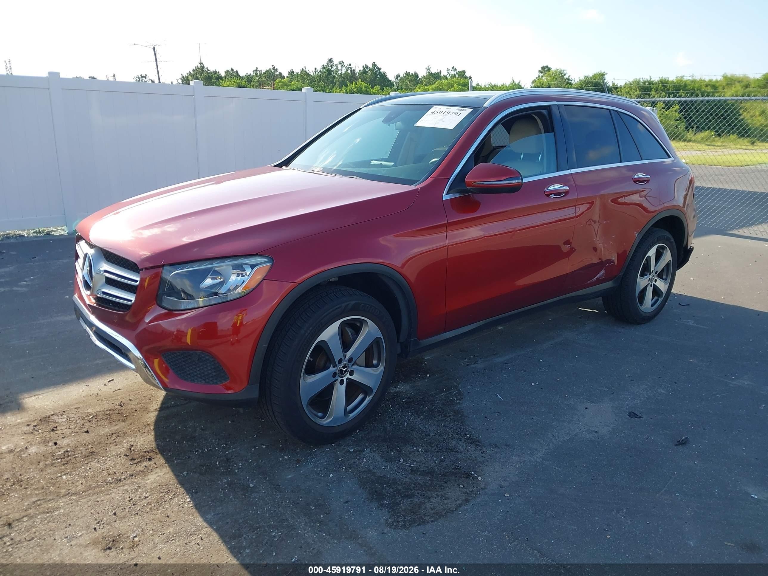 2018 Mercedes-benz Glc 300   Красный vin: WDC0G4JB6JV018746