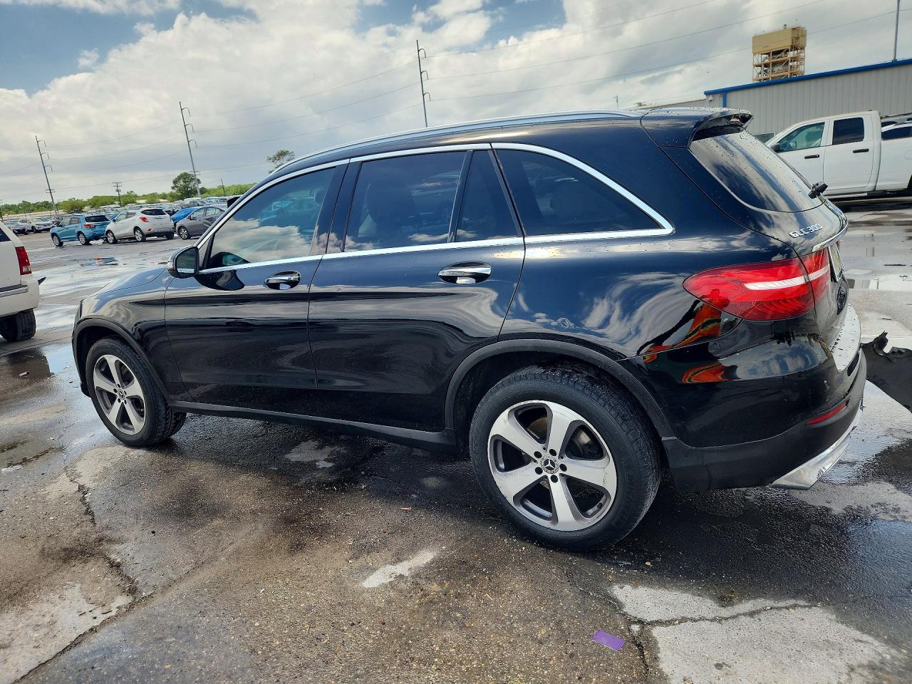 2019 Mercedes-benz Glc 300 Black vin: WDC0G4JB6KV134319