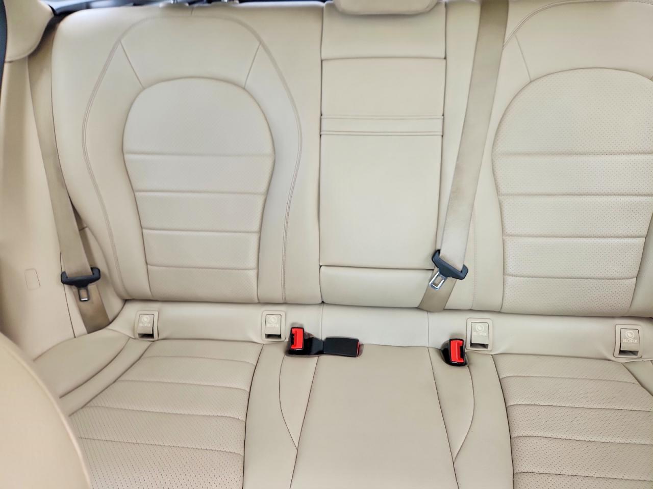 2019 Mercedes-benz Glc 300 Black vin: WDC0G4JB6KV134319