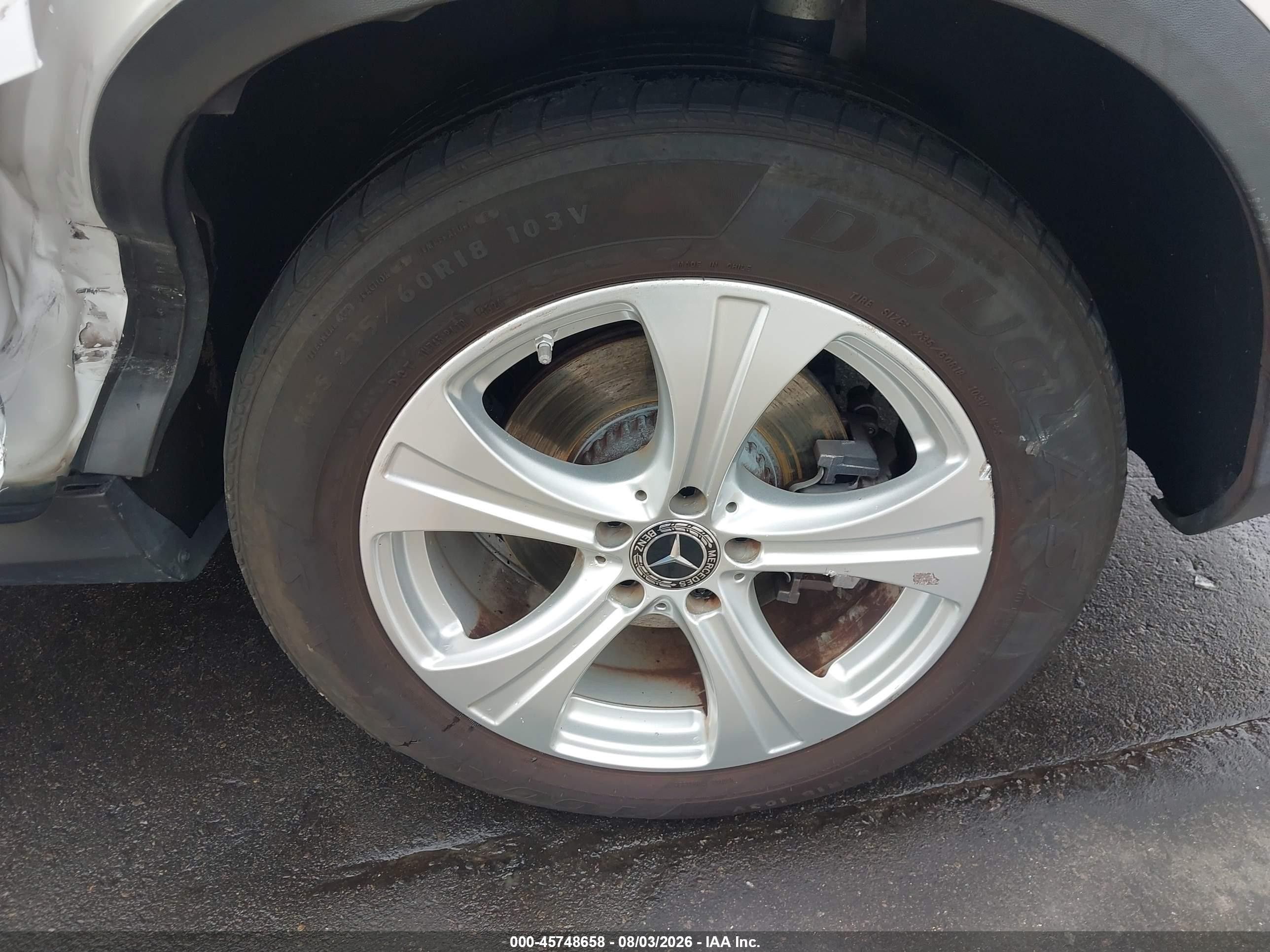 2018 Mercedes-benz Glc 300 White vin: WDC0G4JB7JV079474