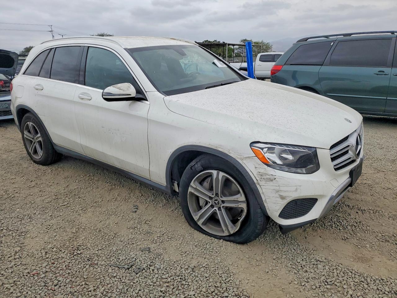 2019 Mercedes-benz Glc 300 White vin: WDC0G4JB7KV132434