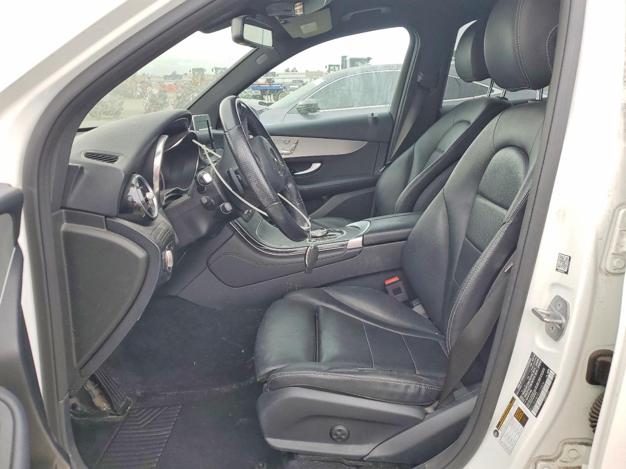 2019 Mercedes-benz Glc 300 White vin: WDC0G4JB7KV132434