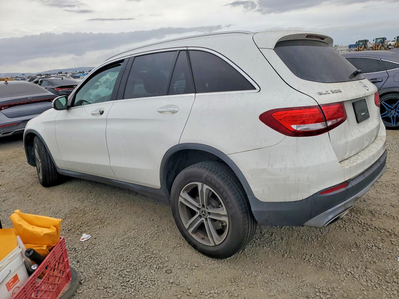 2019 Mercedes-benz Glc 300 White vin: WDC0G4JB7KV132434