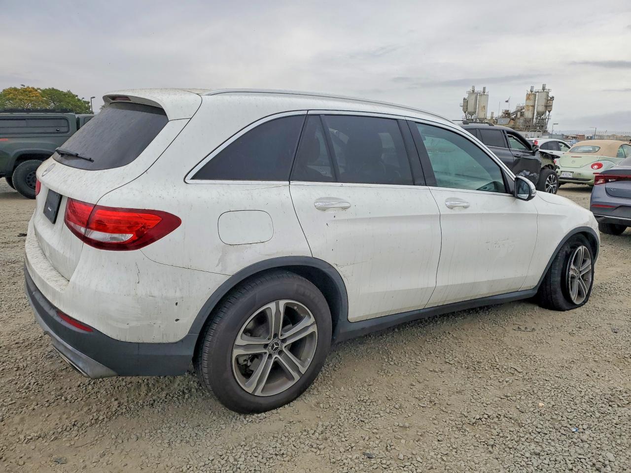 2019 Mercedes-benz Glc 300 White vin: WDC0G4JB7KV132434